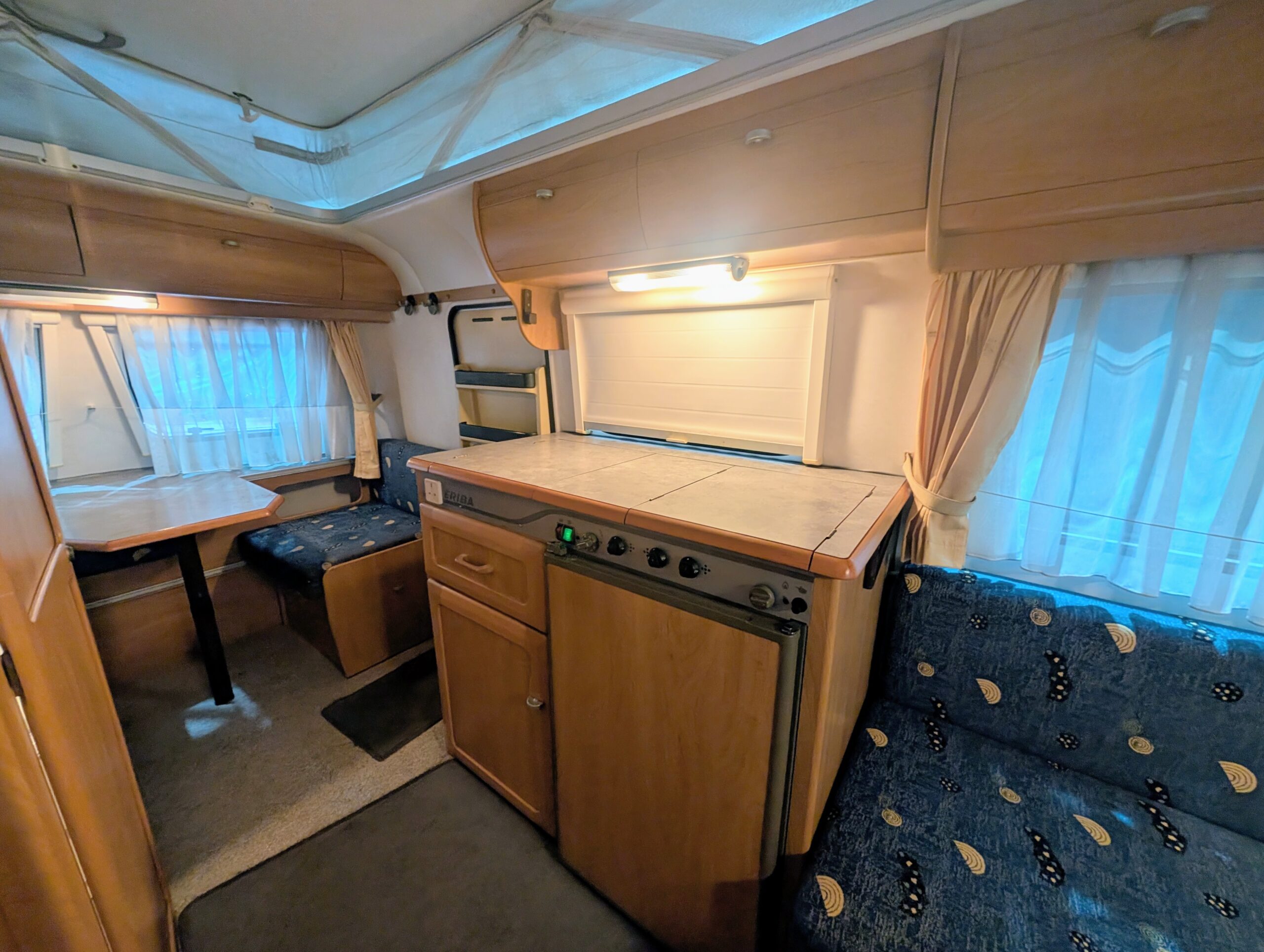 
								Eriba Triton 430 Touring GT full									