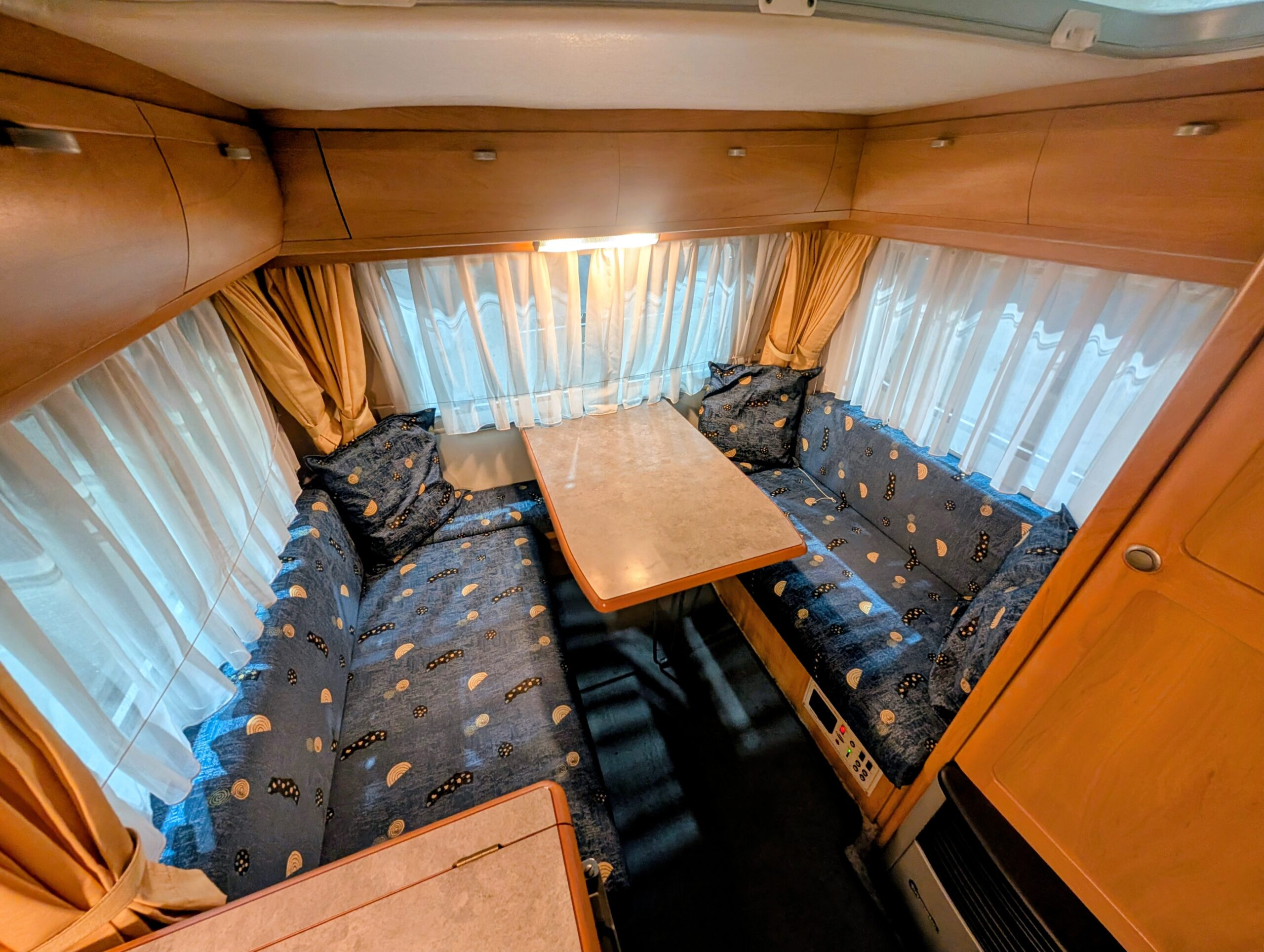 
								Eriba Triton 430 Touring GT full									