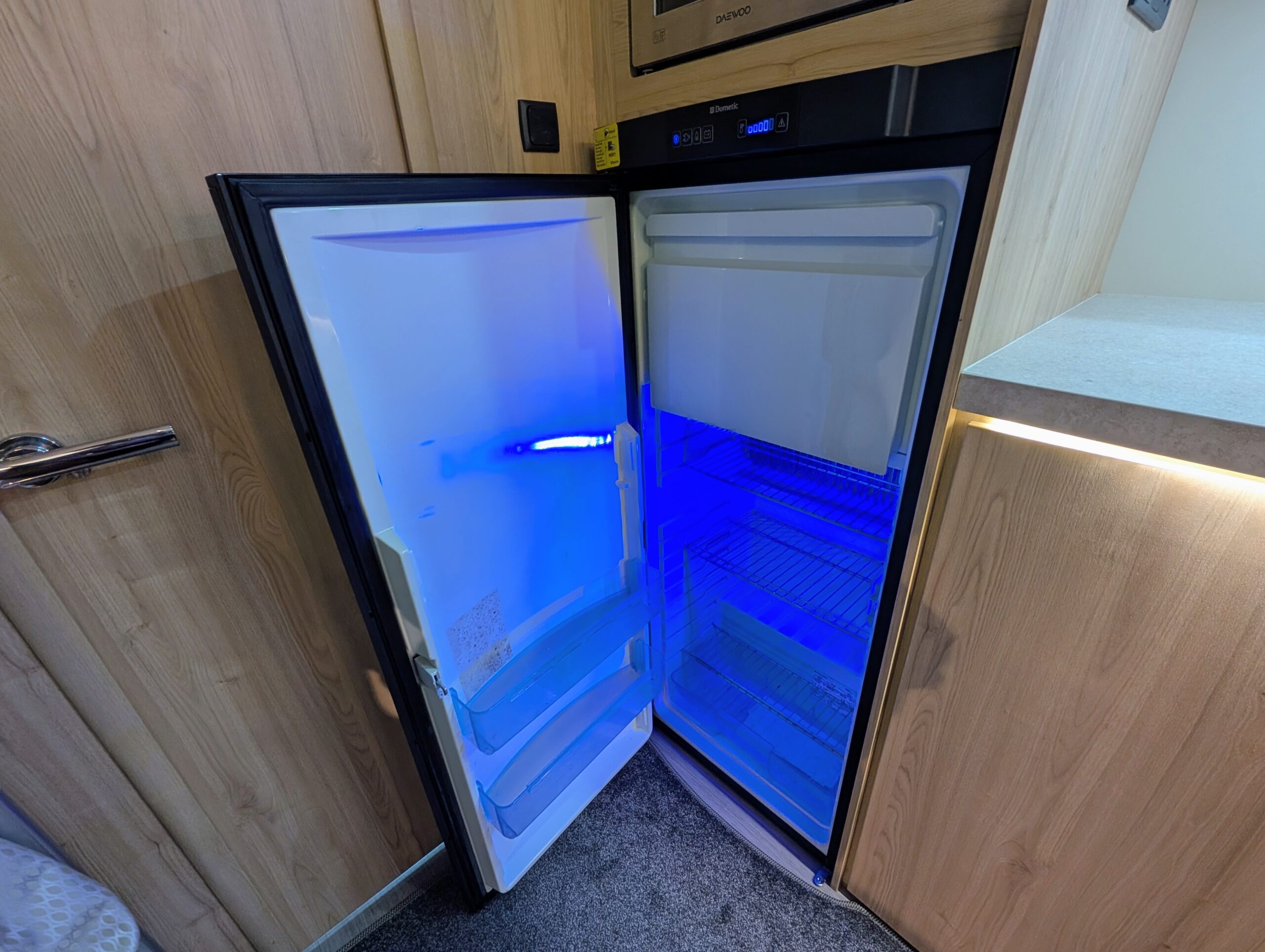 
								Elddis Crusader Tempest EB full									