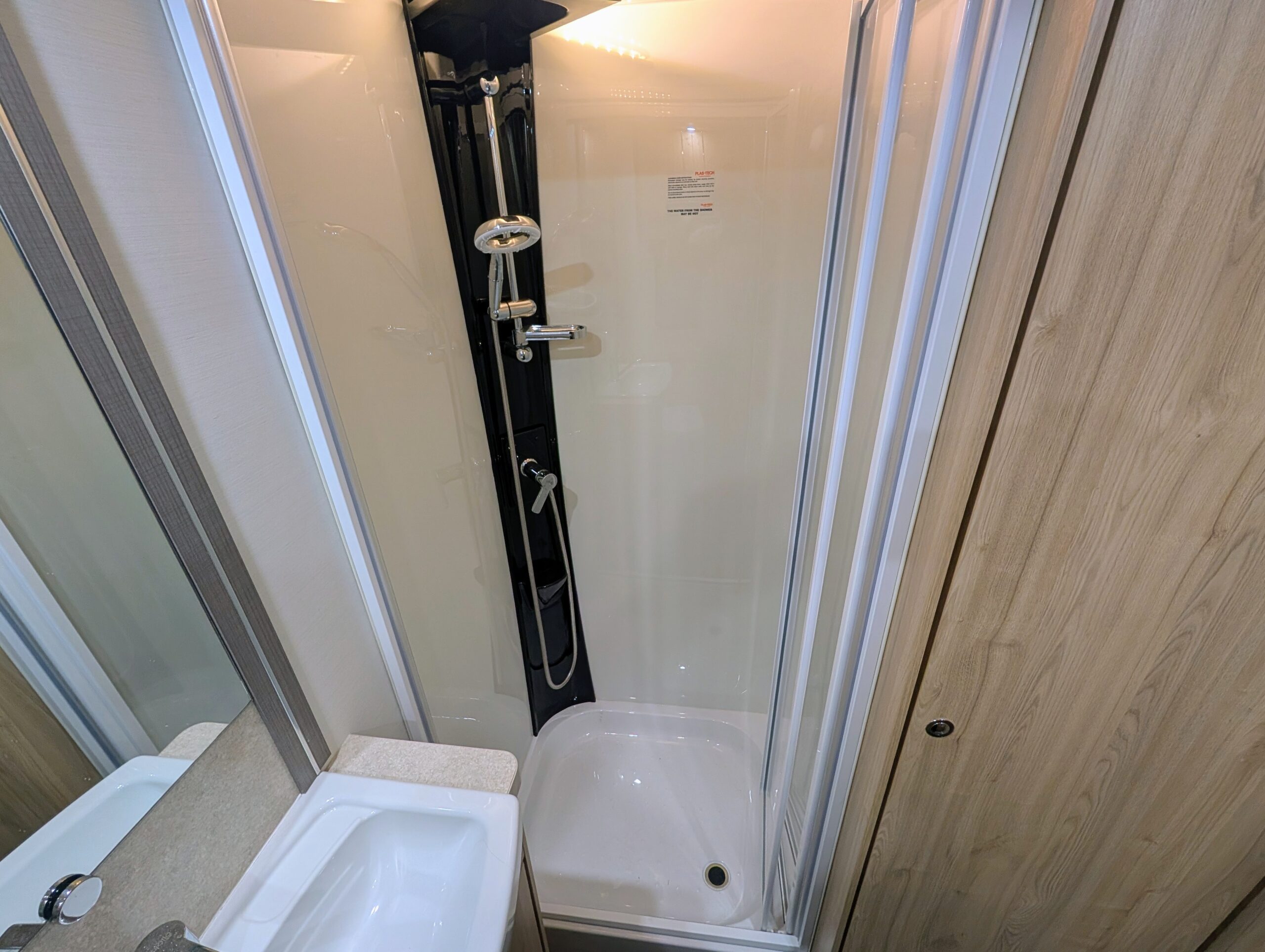 
								Elddis Crusader Tempest EB full									