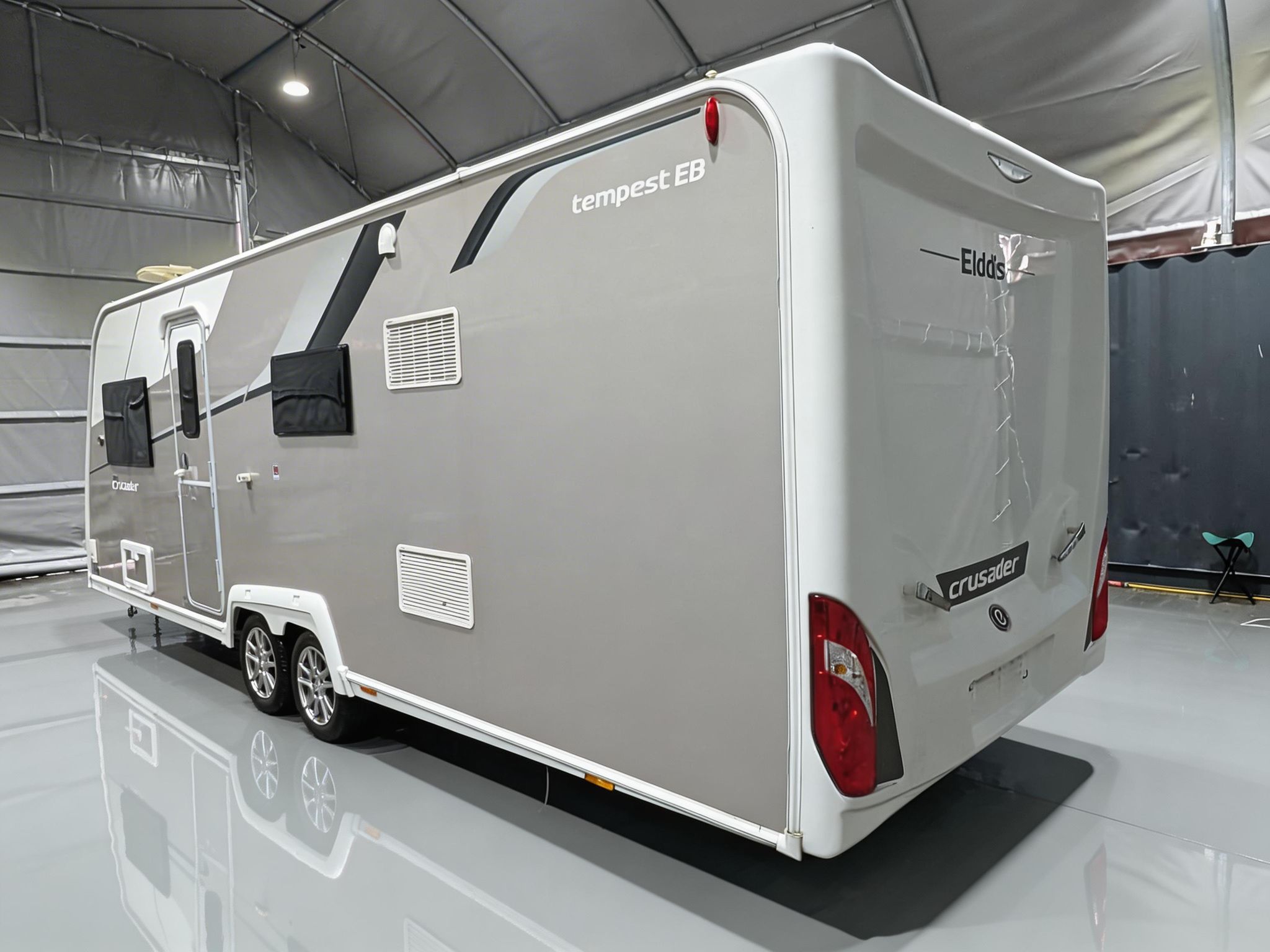 
								Elddis Crusader Tempest EB full									