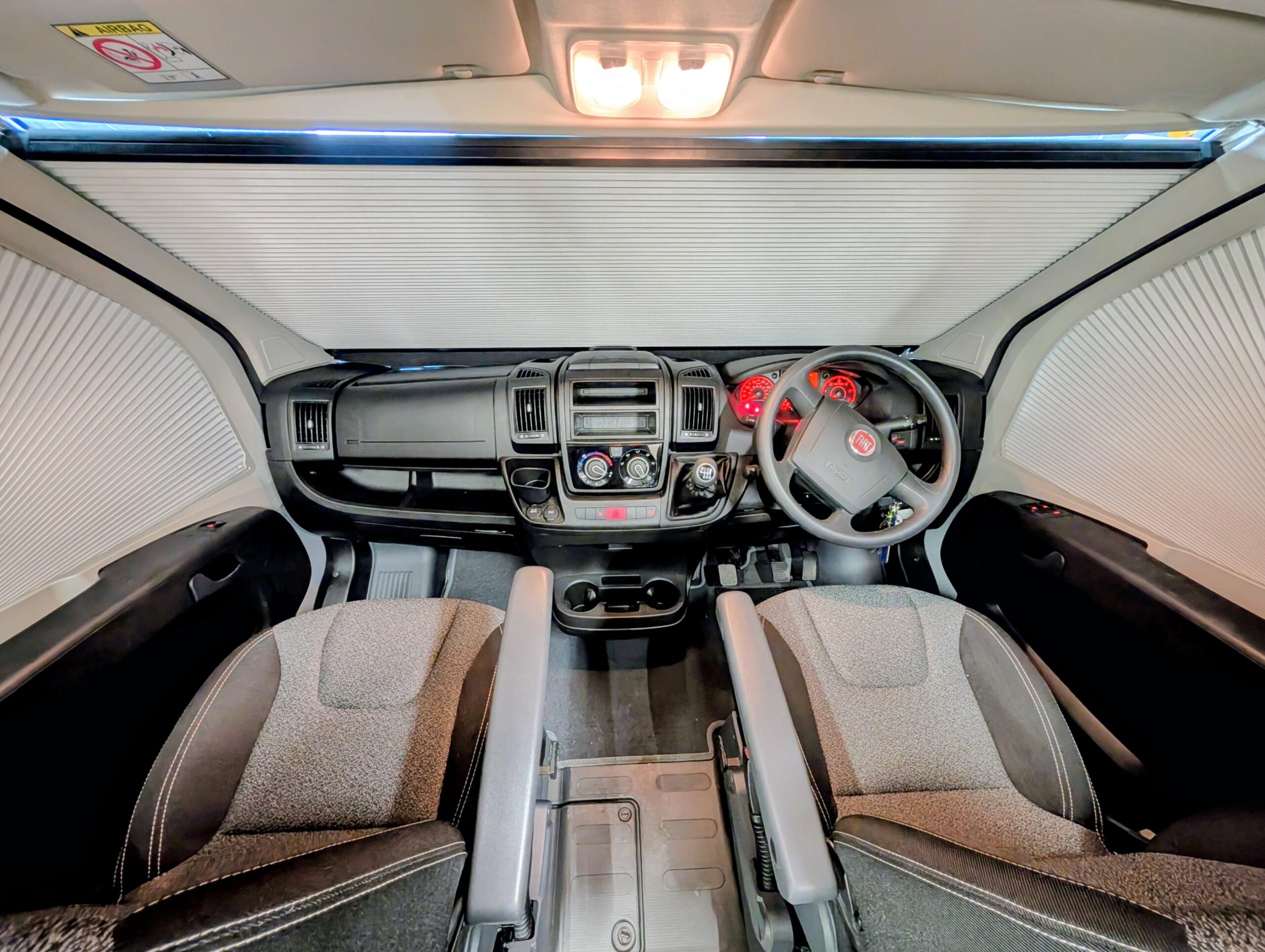 
								Auto-Trail Expedition 67 full									