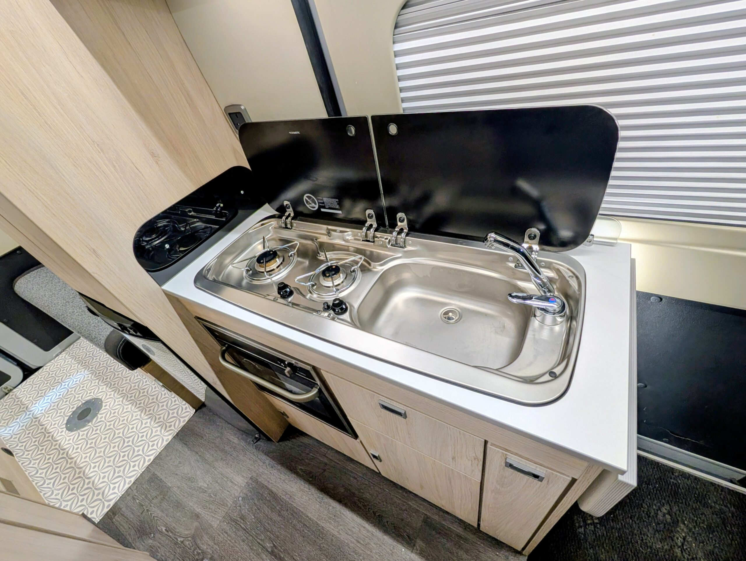 
								Auto-Trail Expedition 67 full									