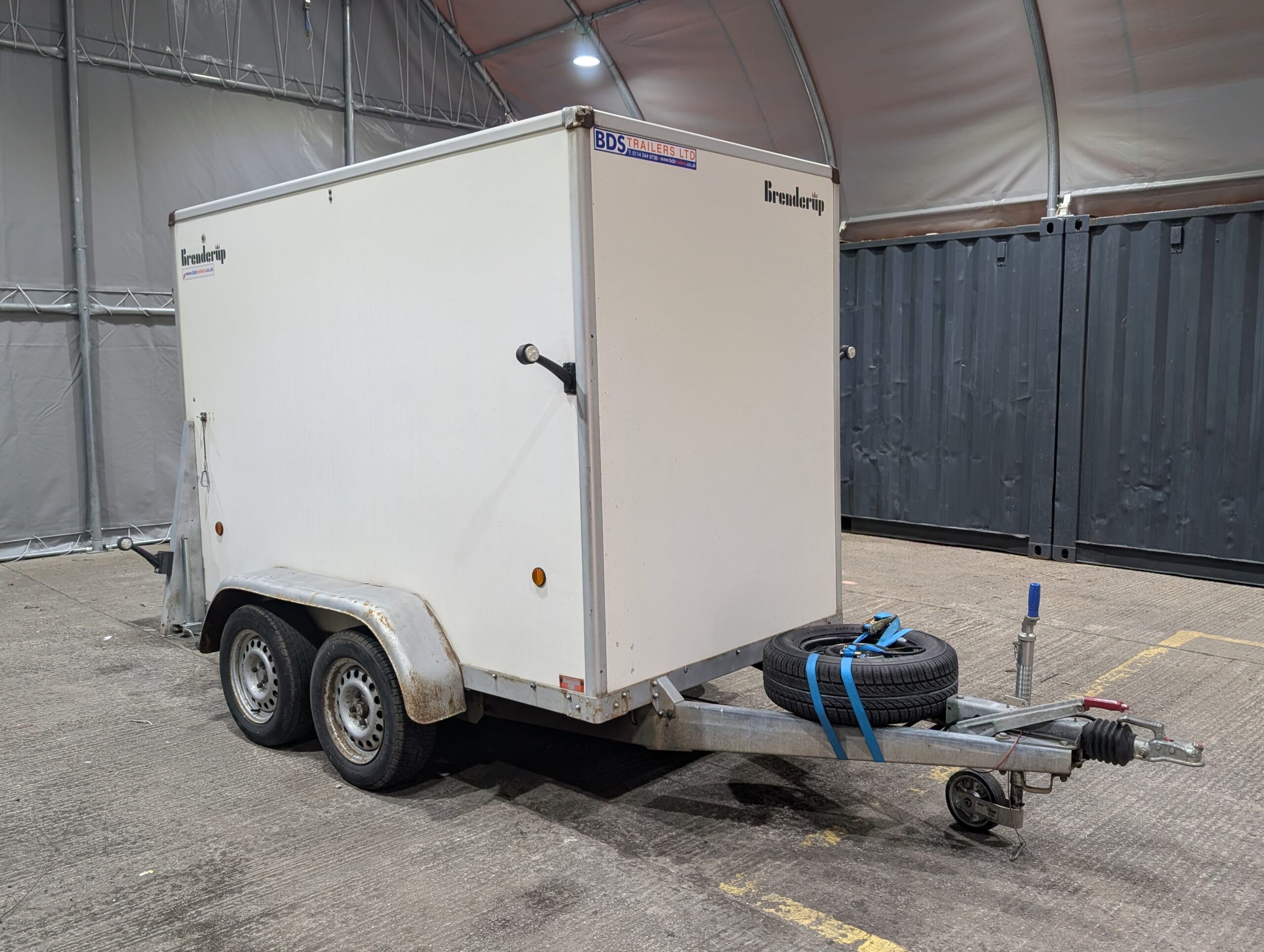 
								Brenderup Box Trailer full									