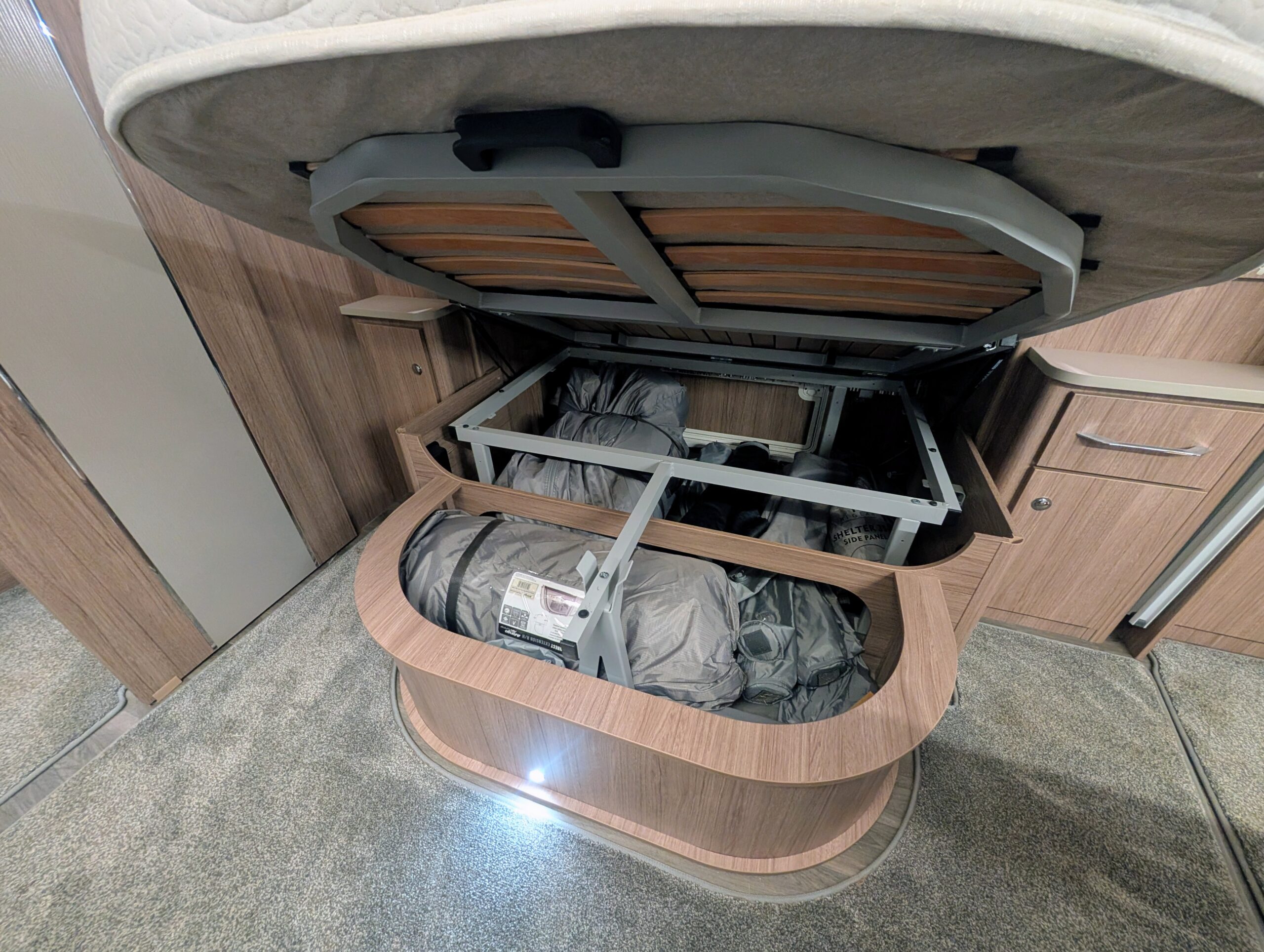 
								Coachman Laser 575 XEL full									