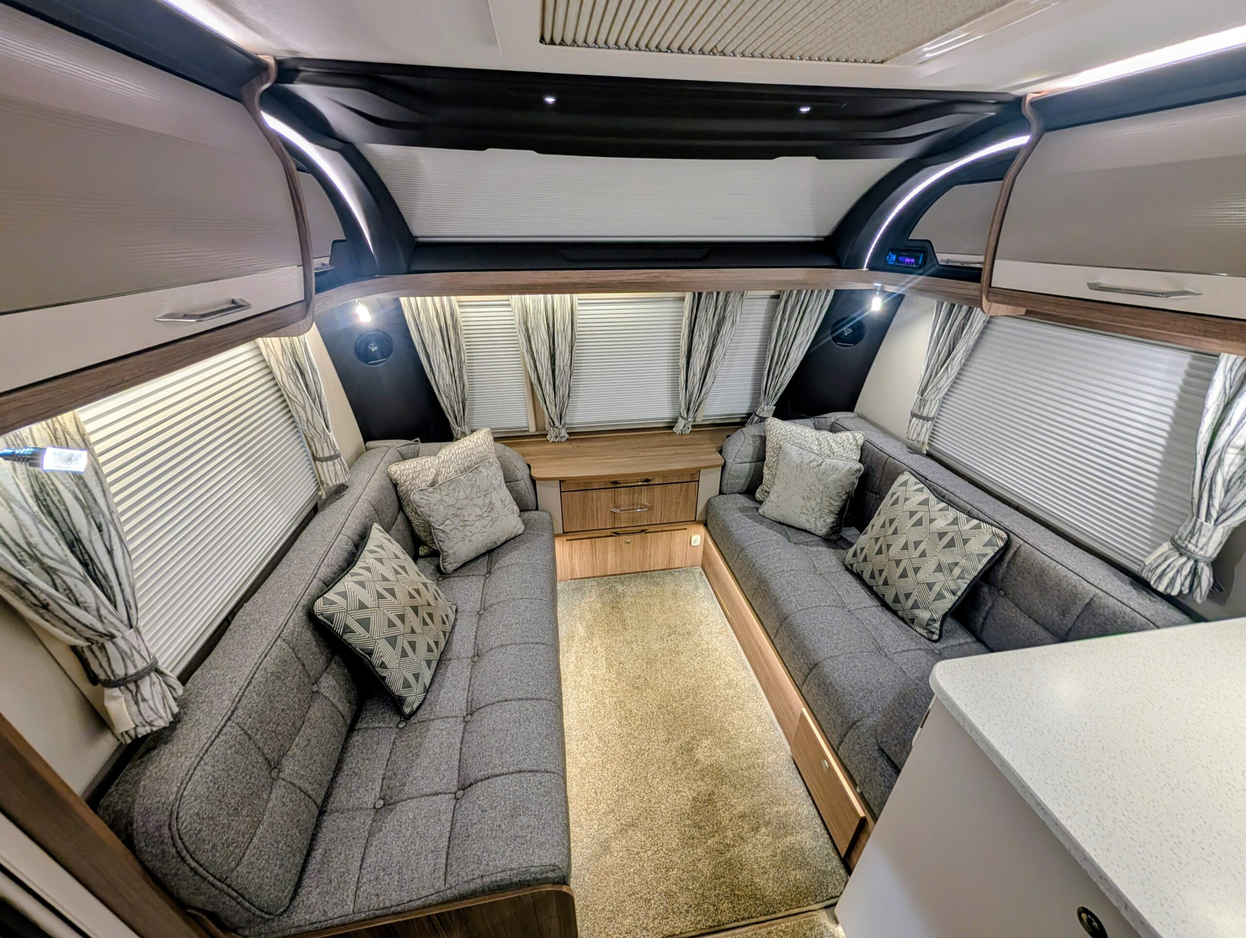 
								Coachman Laser 575 XEL full									