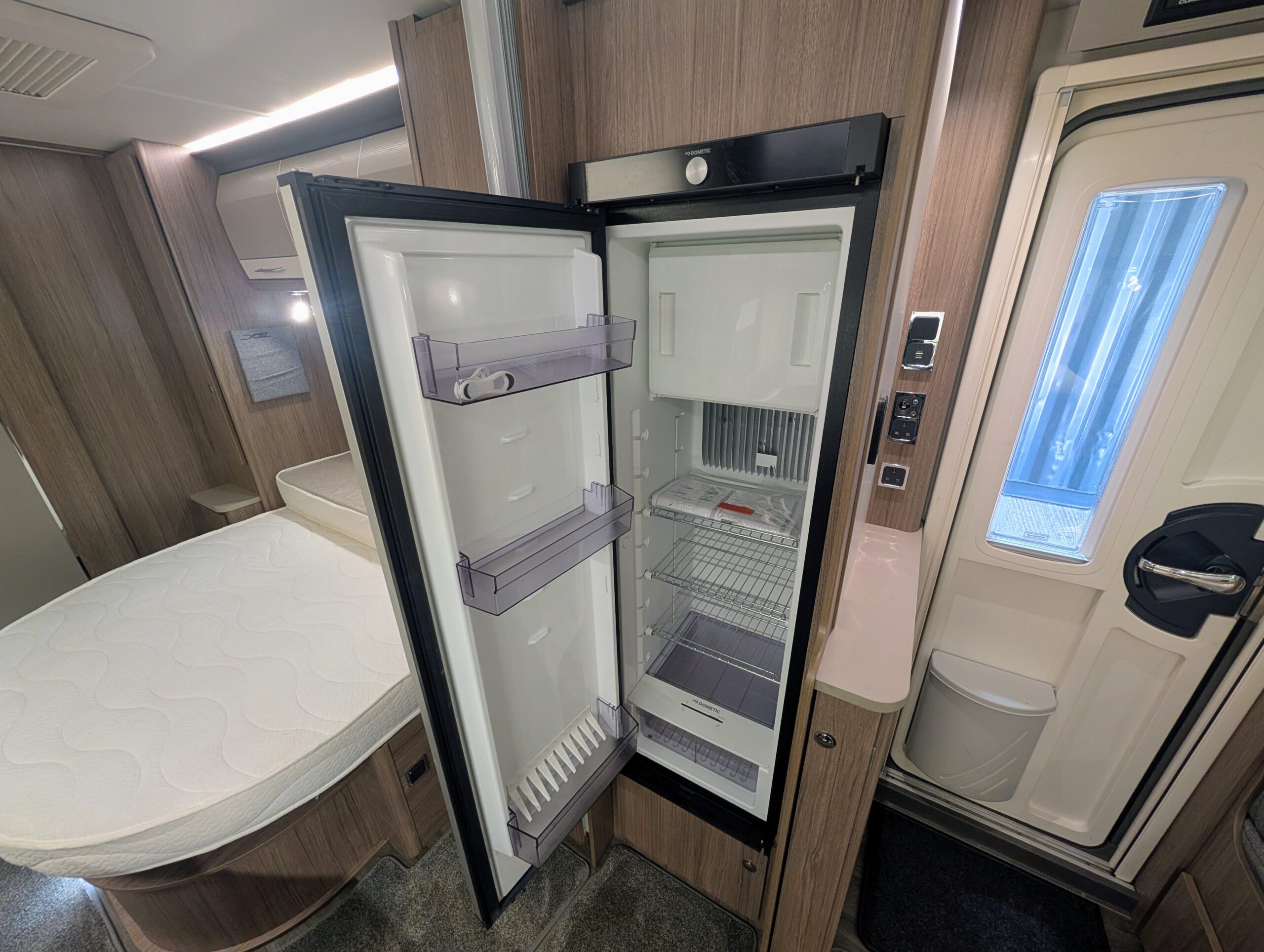 
								Coachman Laser 575 XEL full									