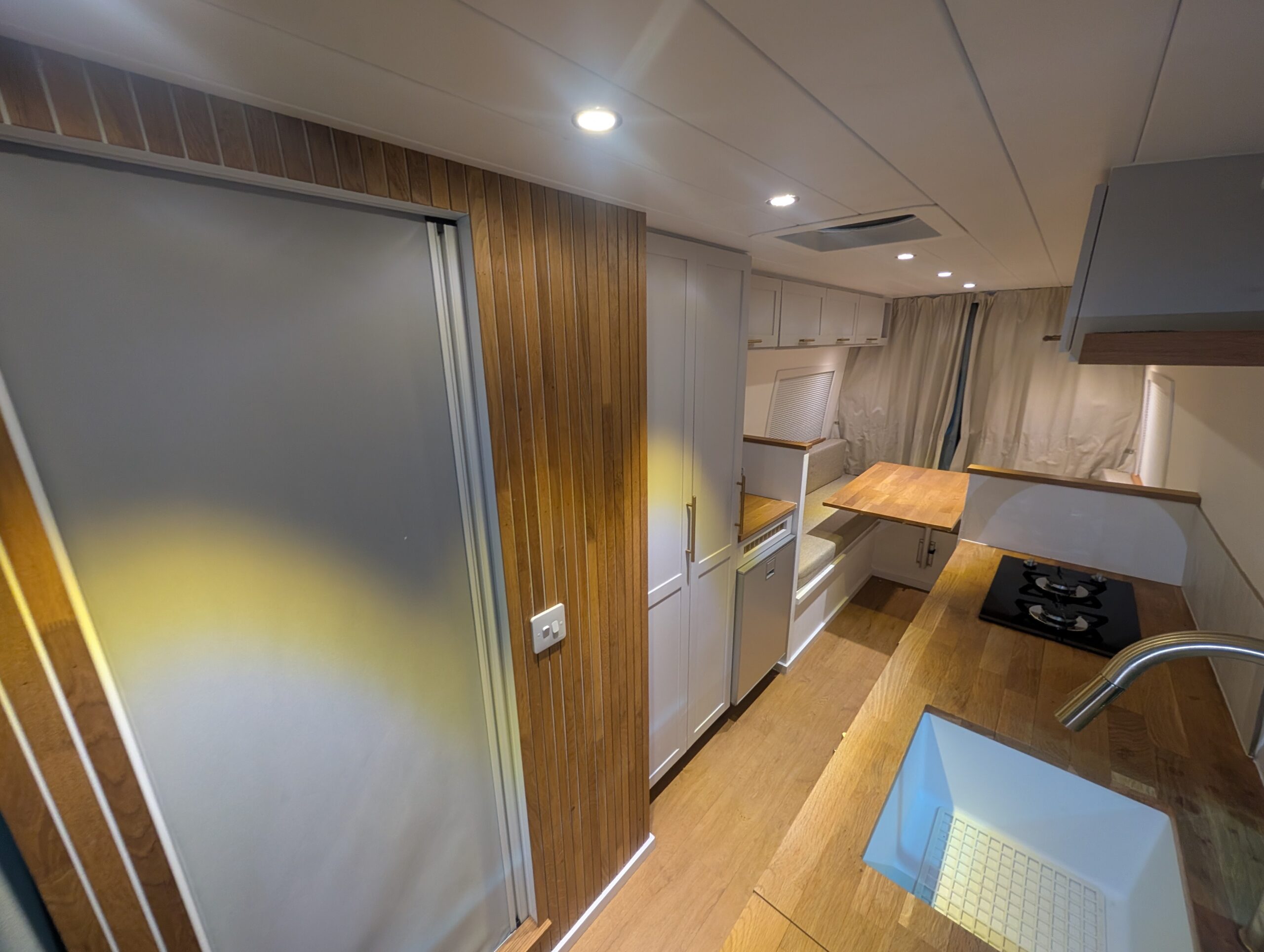 
								Mercedes-Benz Sprinter Campervan Conversion full									