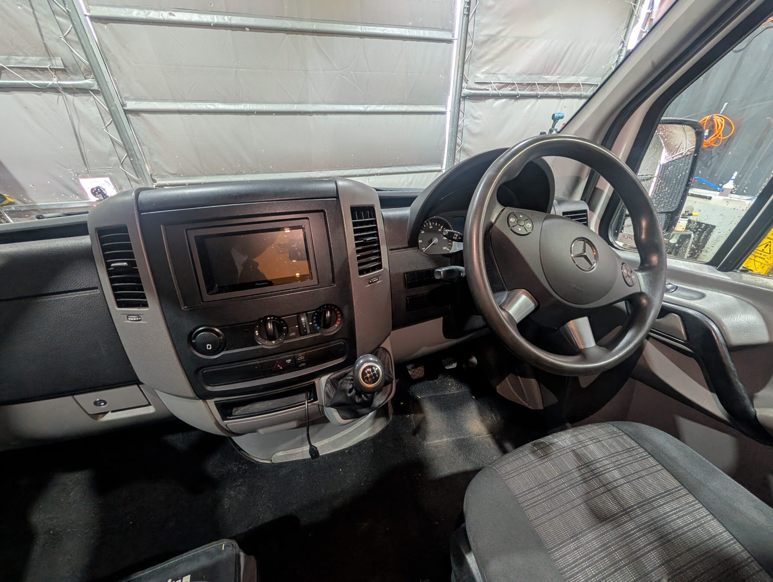 
								Mercedes-Benz Sprinter Campervan Conversion full									