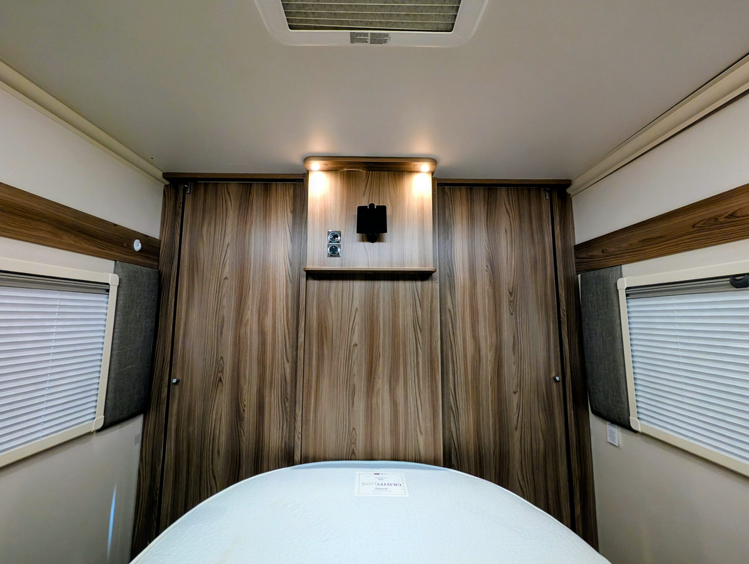 
								Swift Celebrate 4EB full									