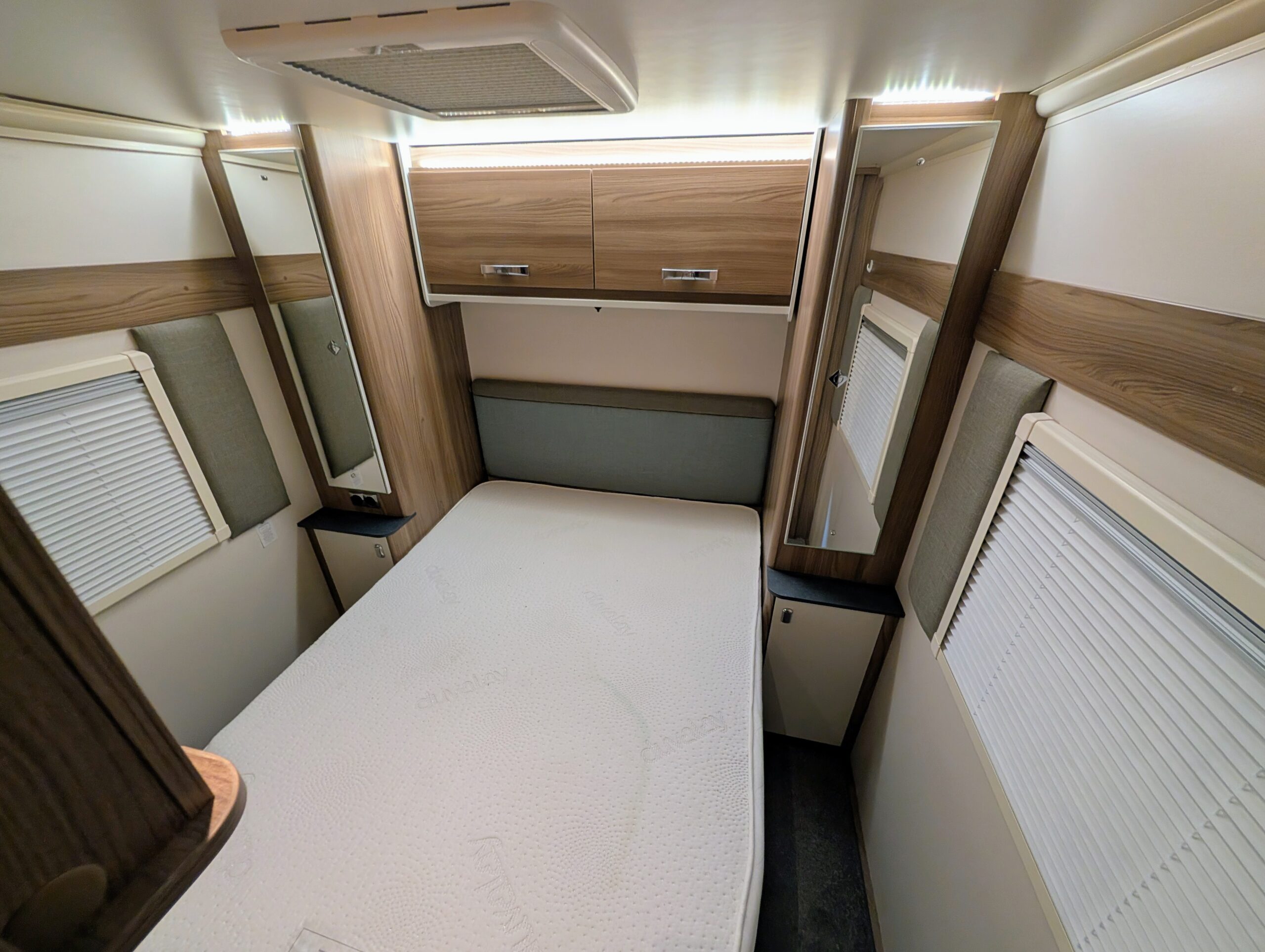 
								Swift Celebrate 4EB full									