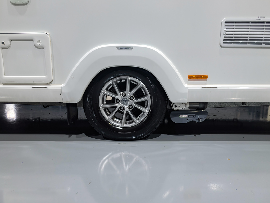 
								Swift Celebrate 4EB full									