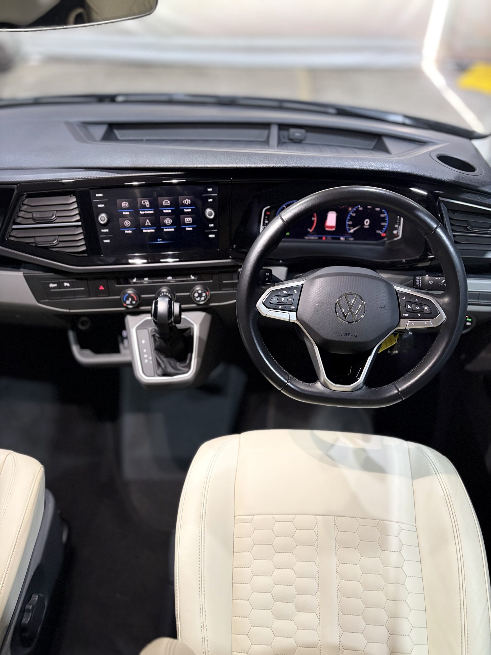 
								Volkswagen Transporter T32 Sportline full									