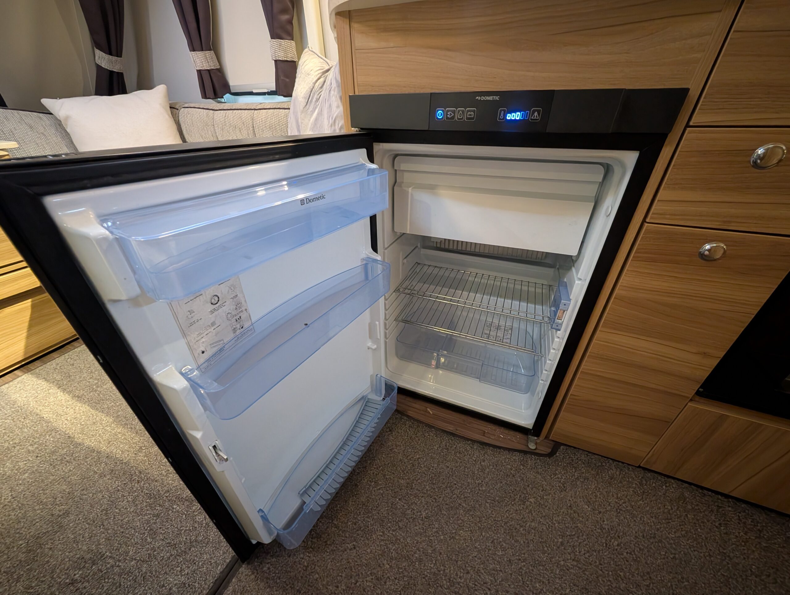 
								Elddis Supreme 550 full									