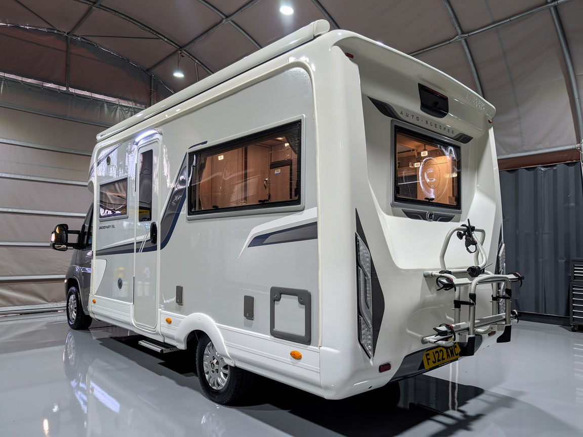 
								Auto-Sleeper Broadway EL full									