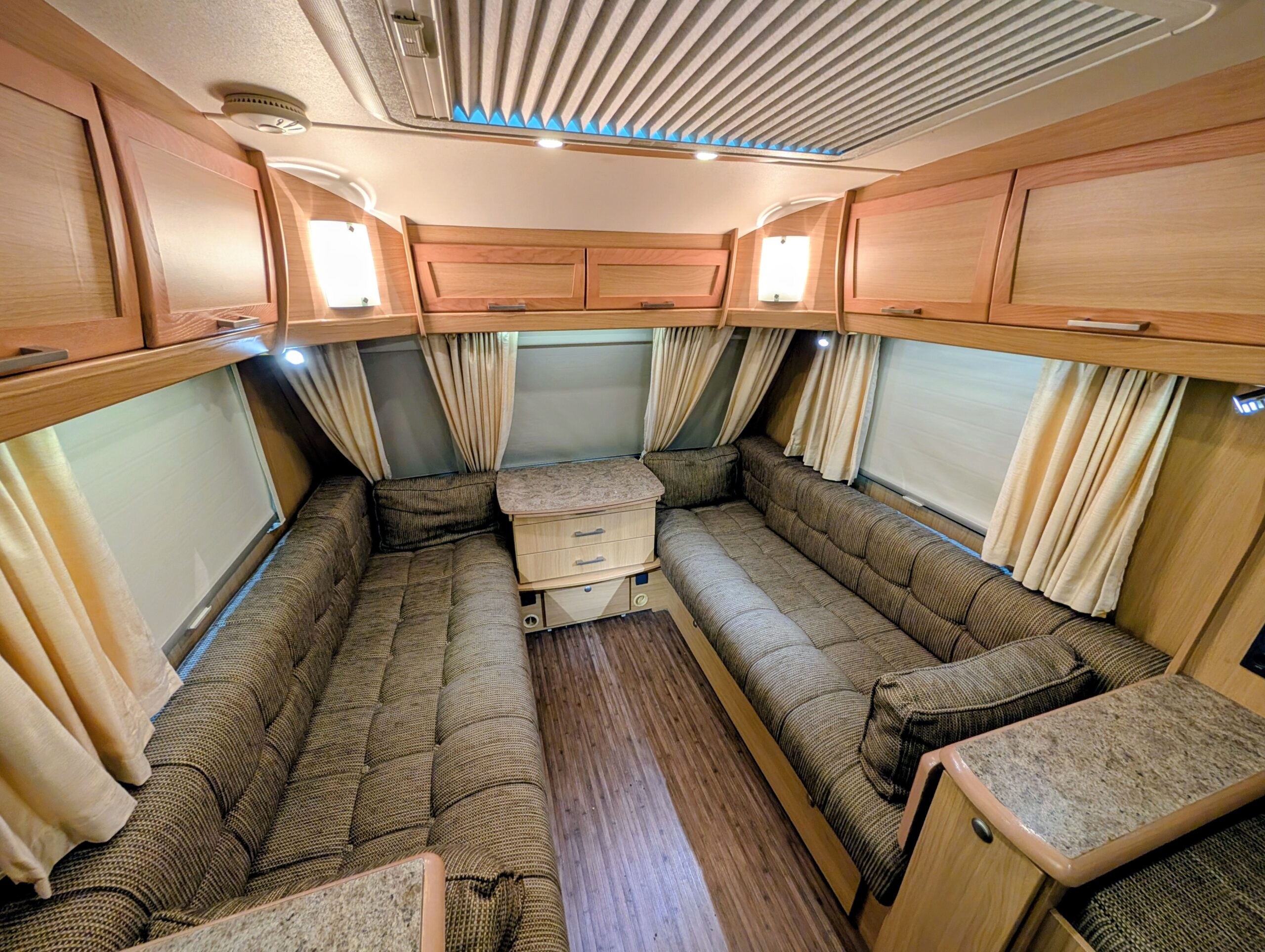 
								Elddis Odyssey 524 full									