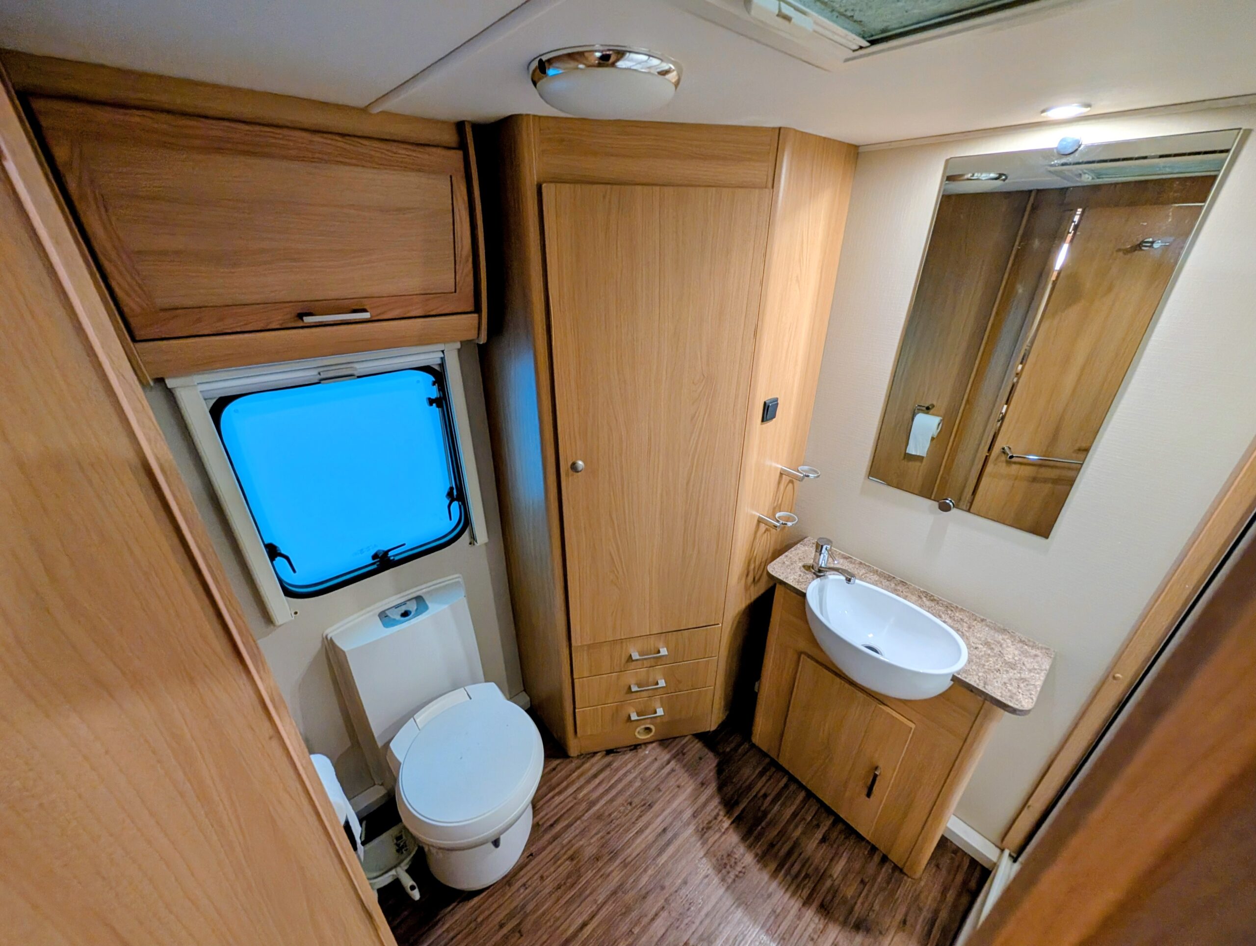 
								Elddis Odyssey 524 full									