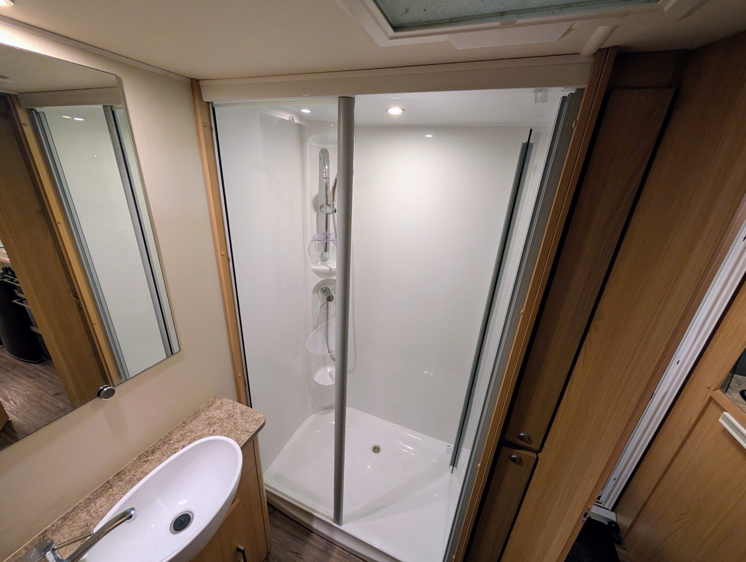 
								Elddis Odyssey 524 full									