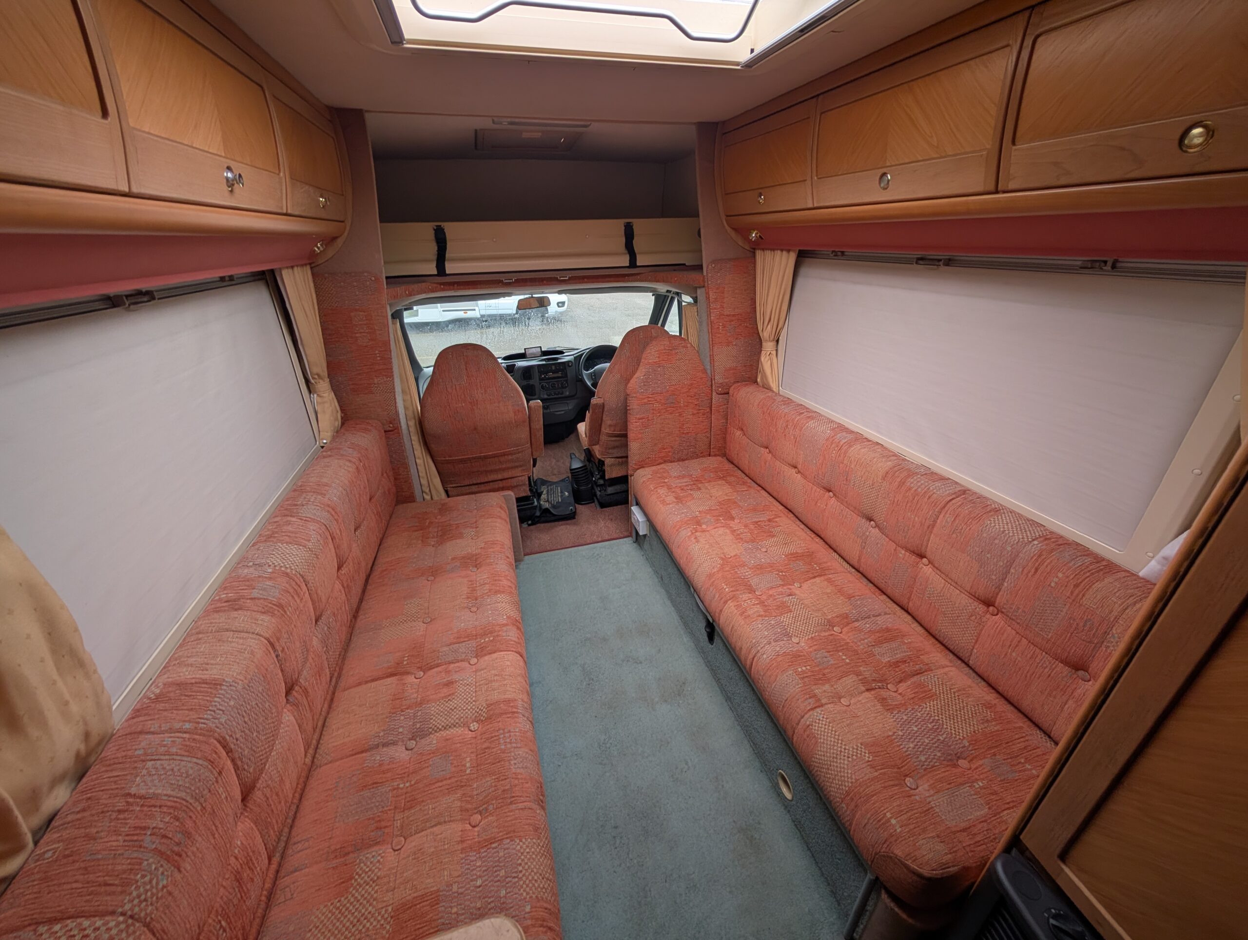 
								Ford Transit Auto-Sleeper full									