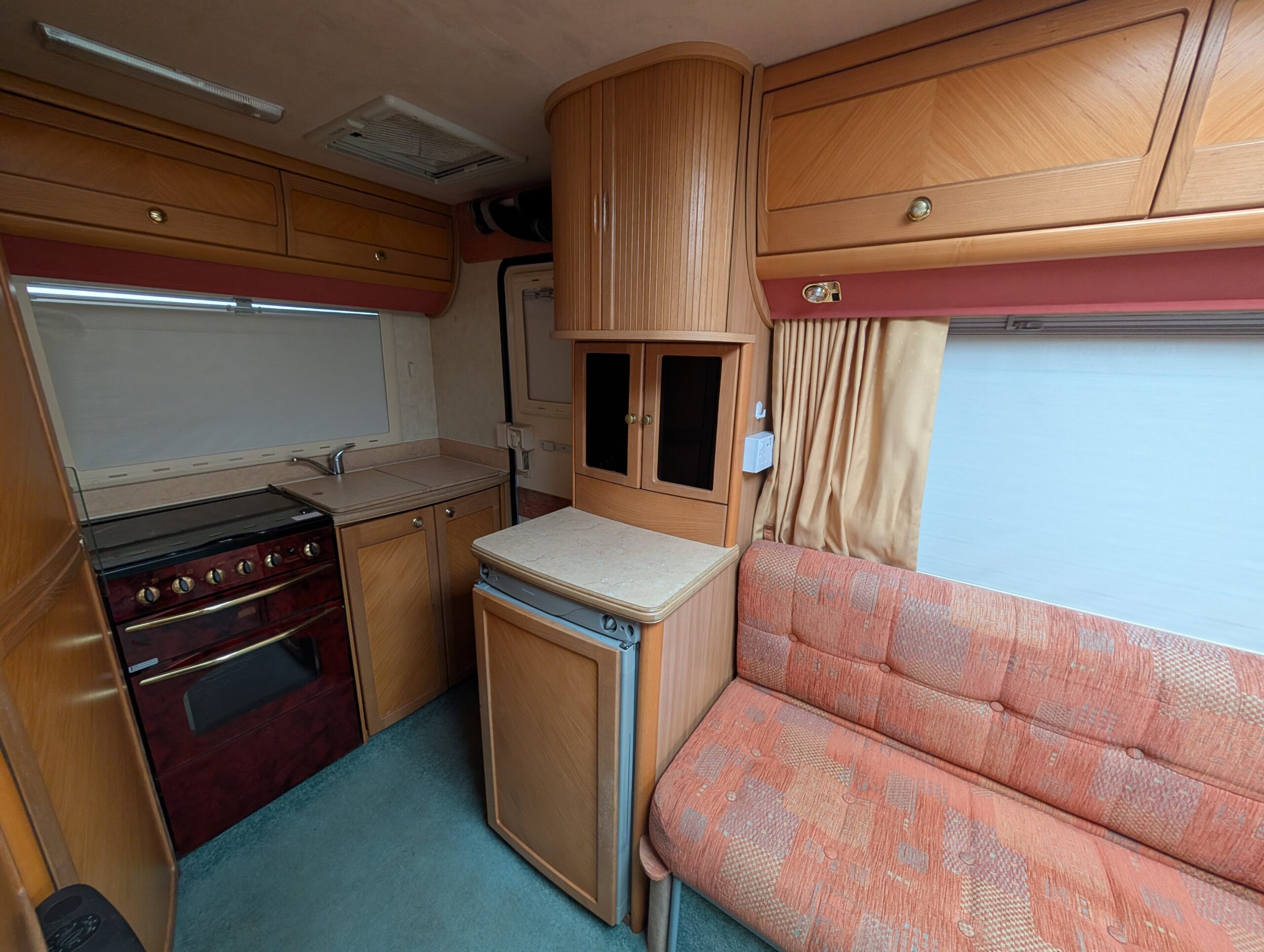 
								Ford Transit Auto-Sleeper full									