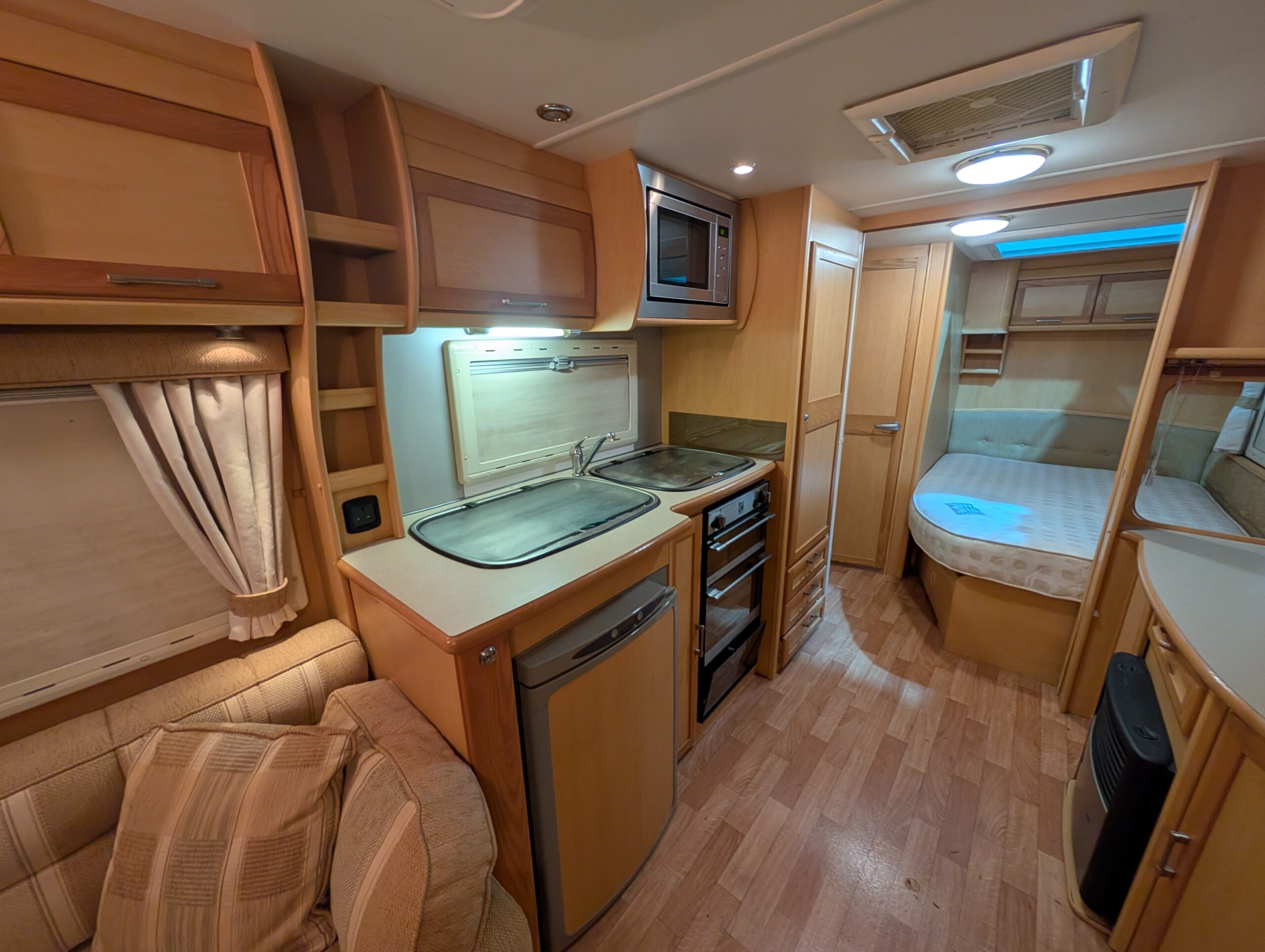 
								Elddis Odyssey 544 full									