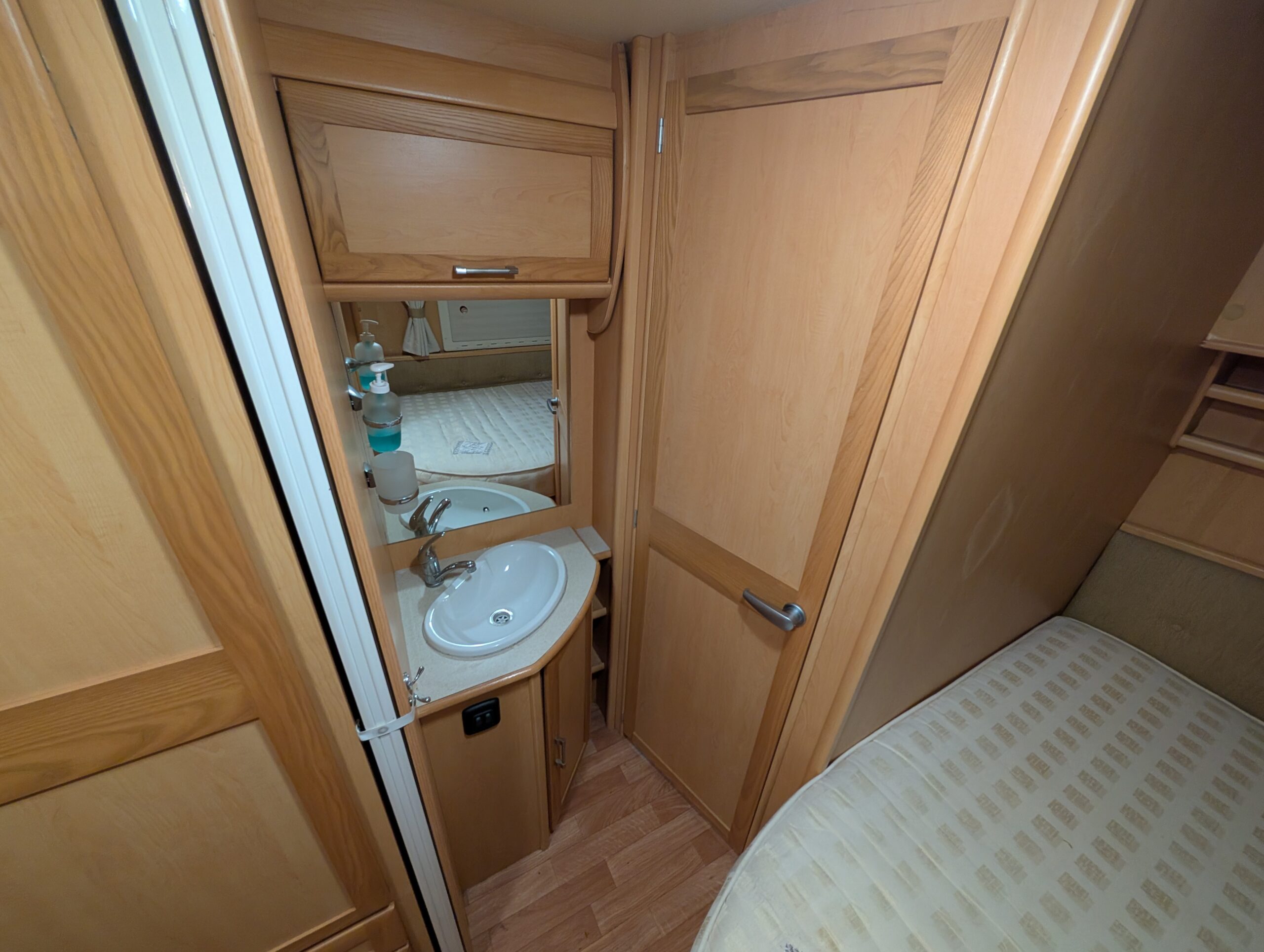 
								Elddis Odyssey 544 full									