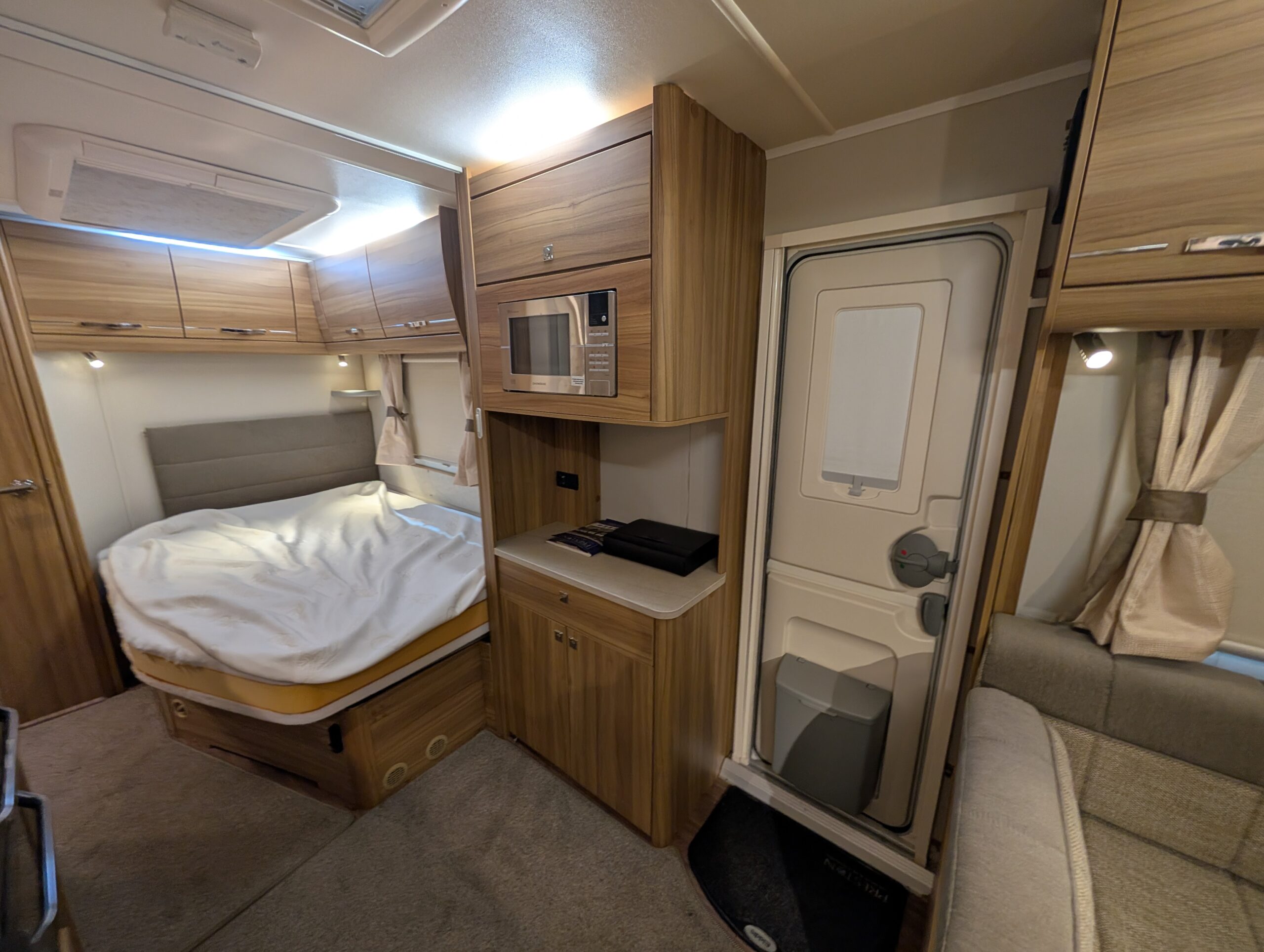
								Elddis Supreme full									