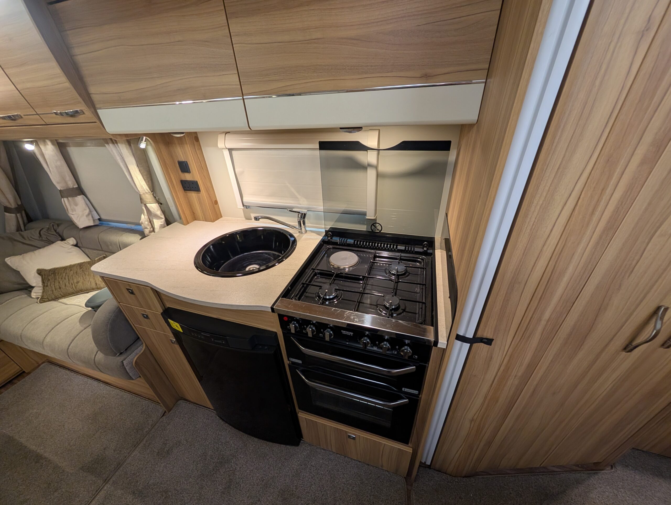 
								Elddis Supreme full									