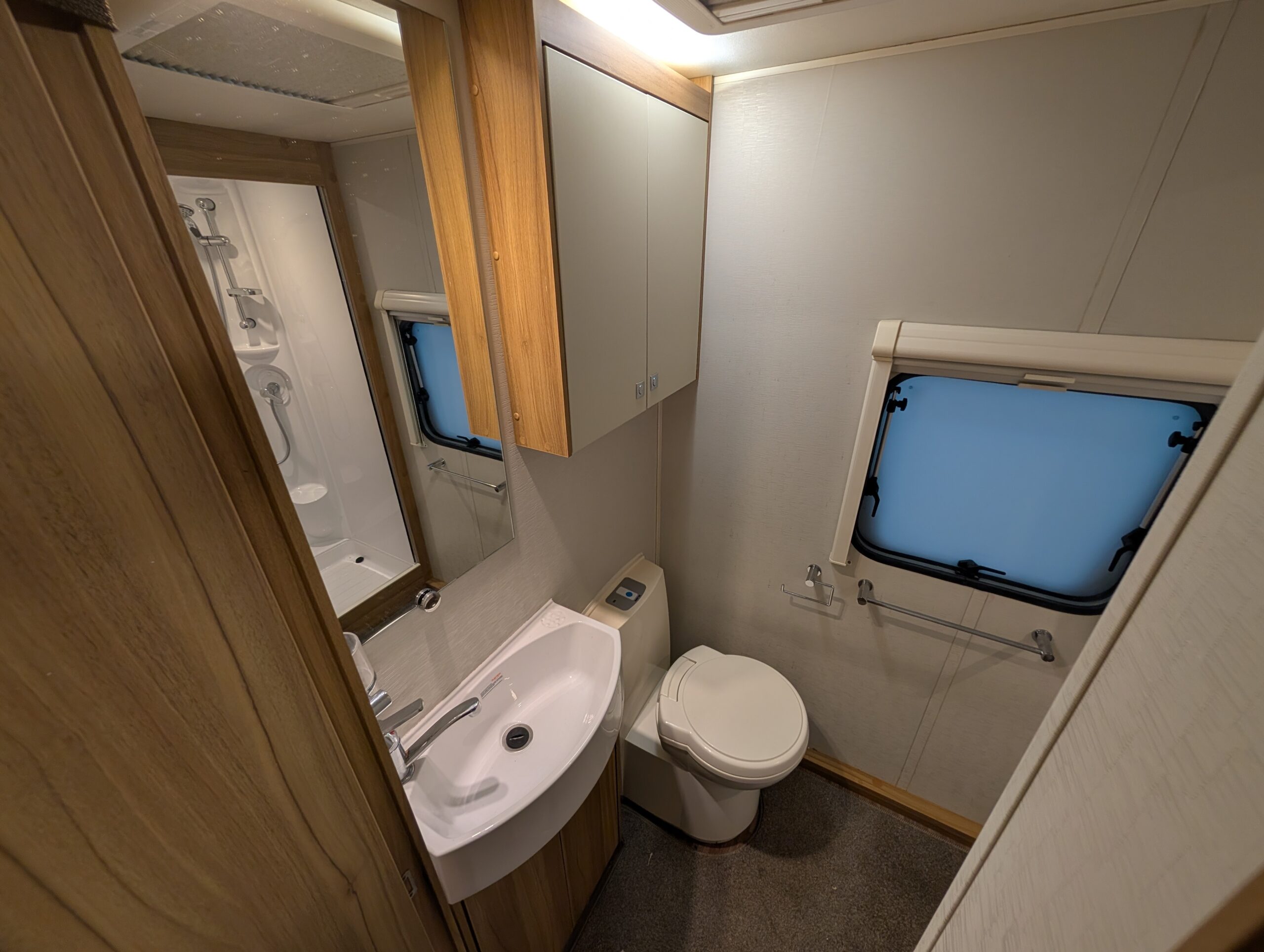 
								Elddis Supreme full									