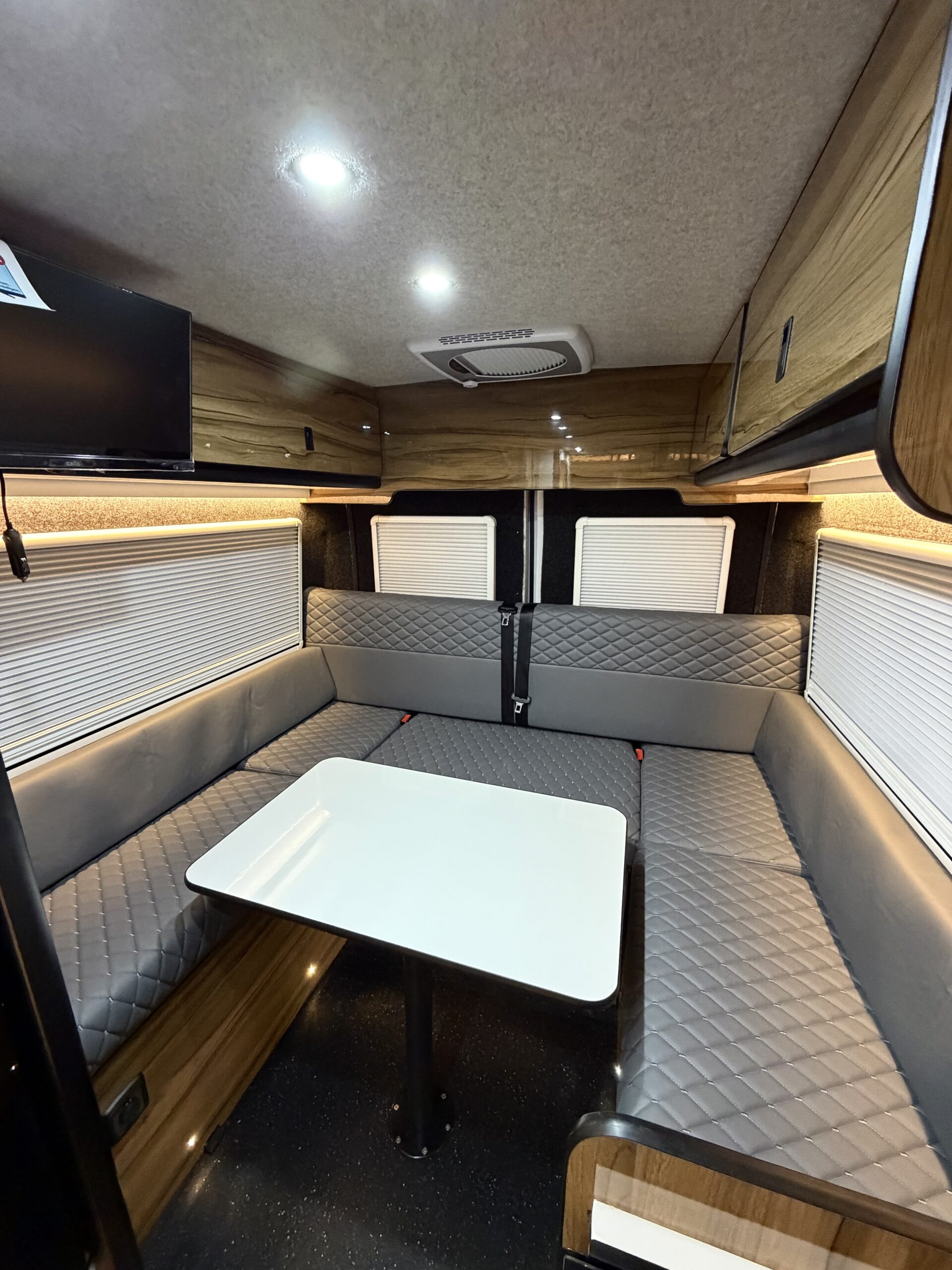 
								Citroen Relay Adventure full									