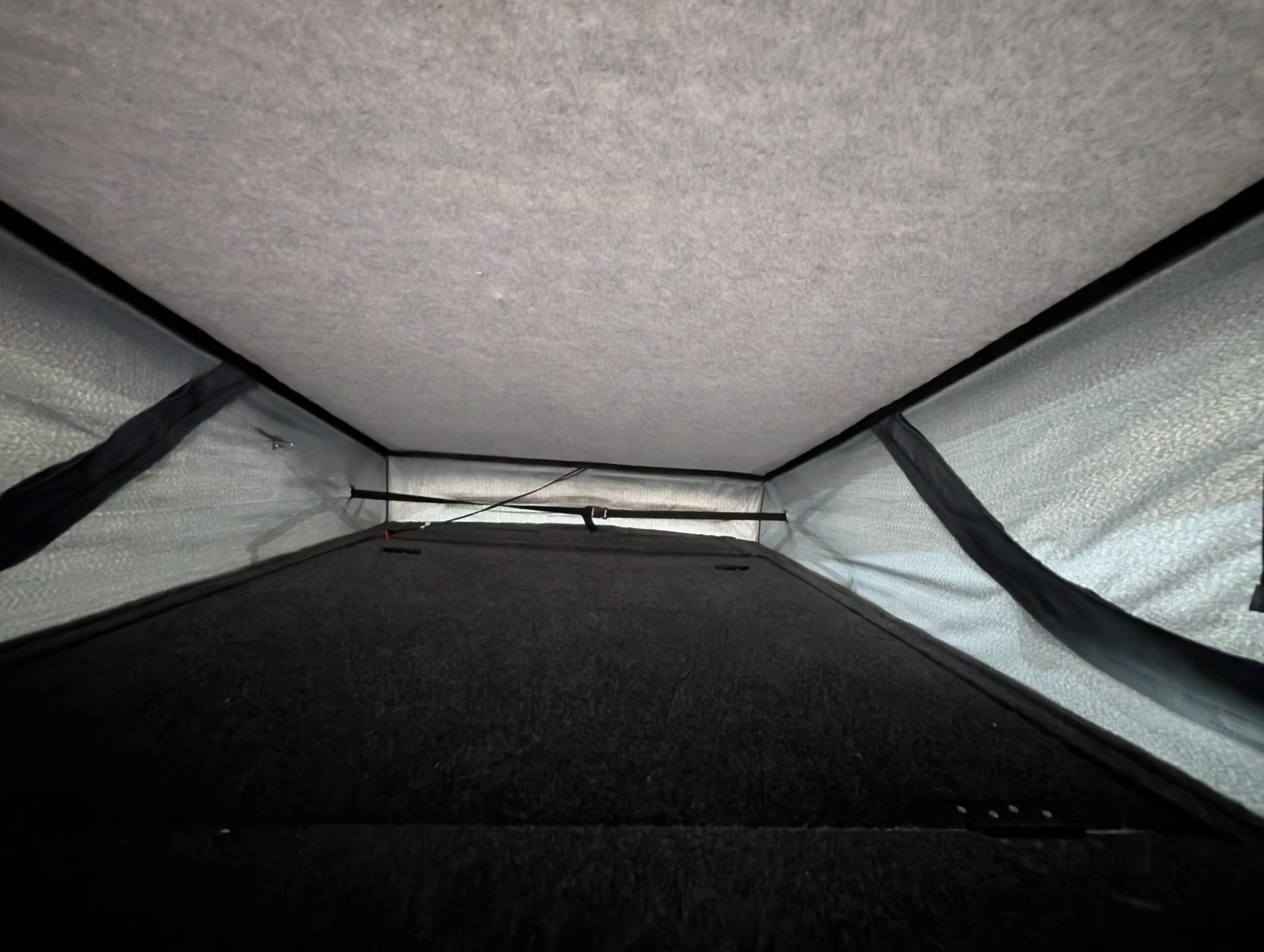 
								Vauxhall Vivaro Campervan full									