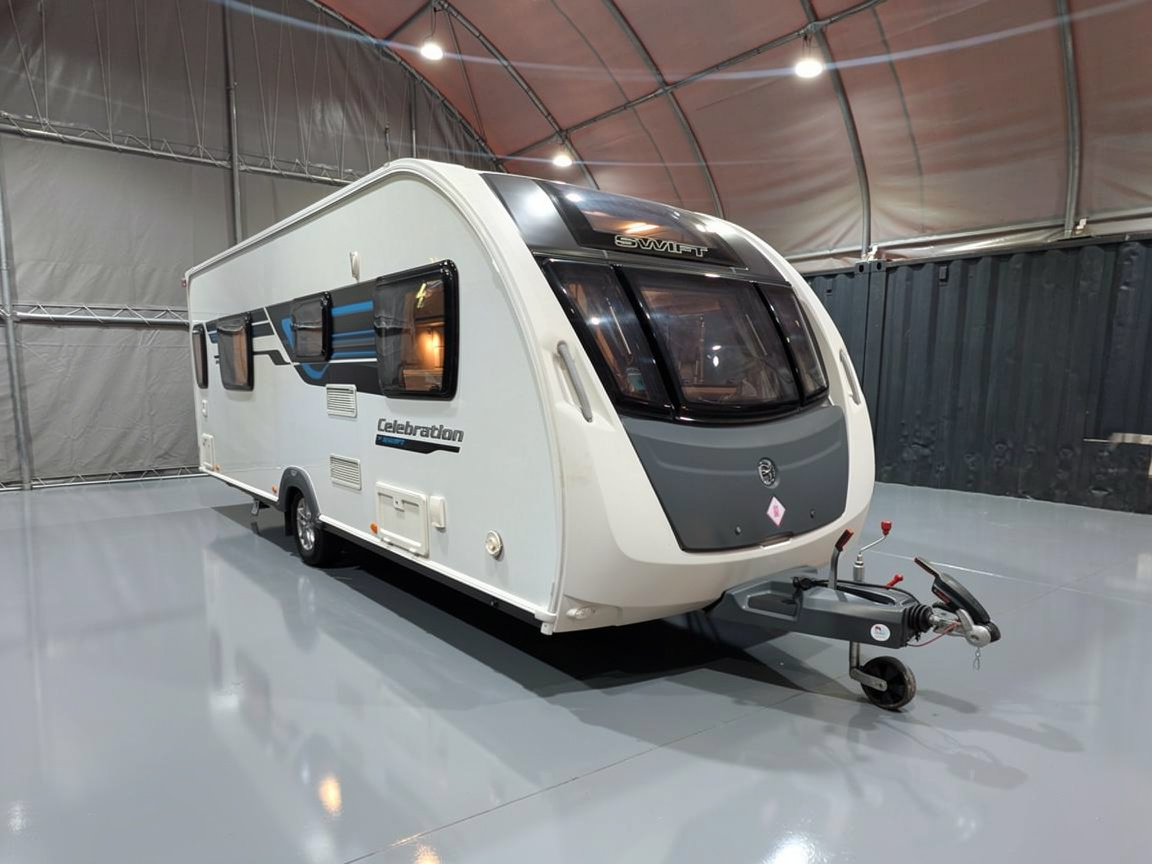 
								Swift Celebration 584 full									