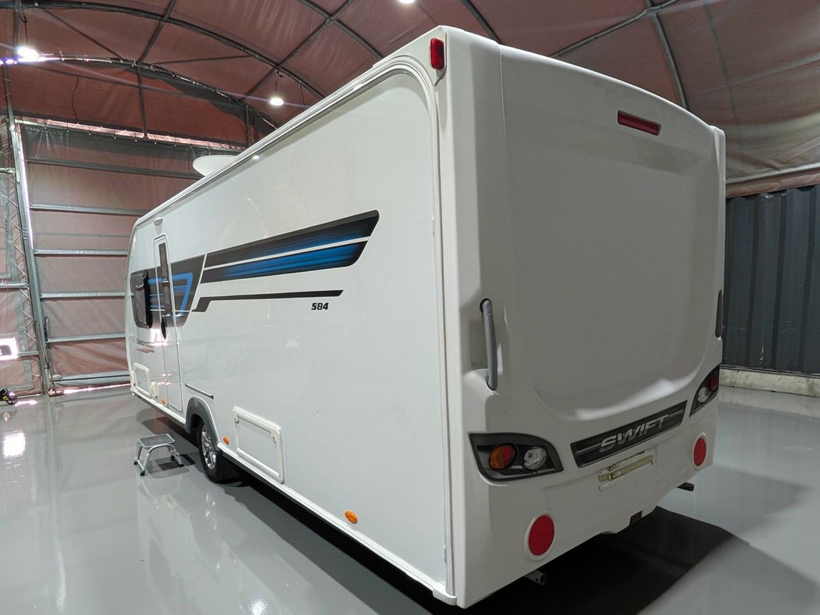 
								Swift Celebration 584 full									