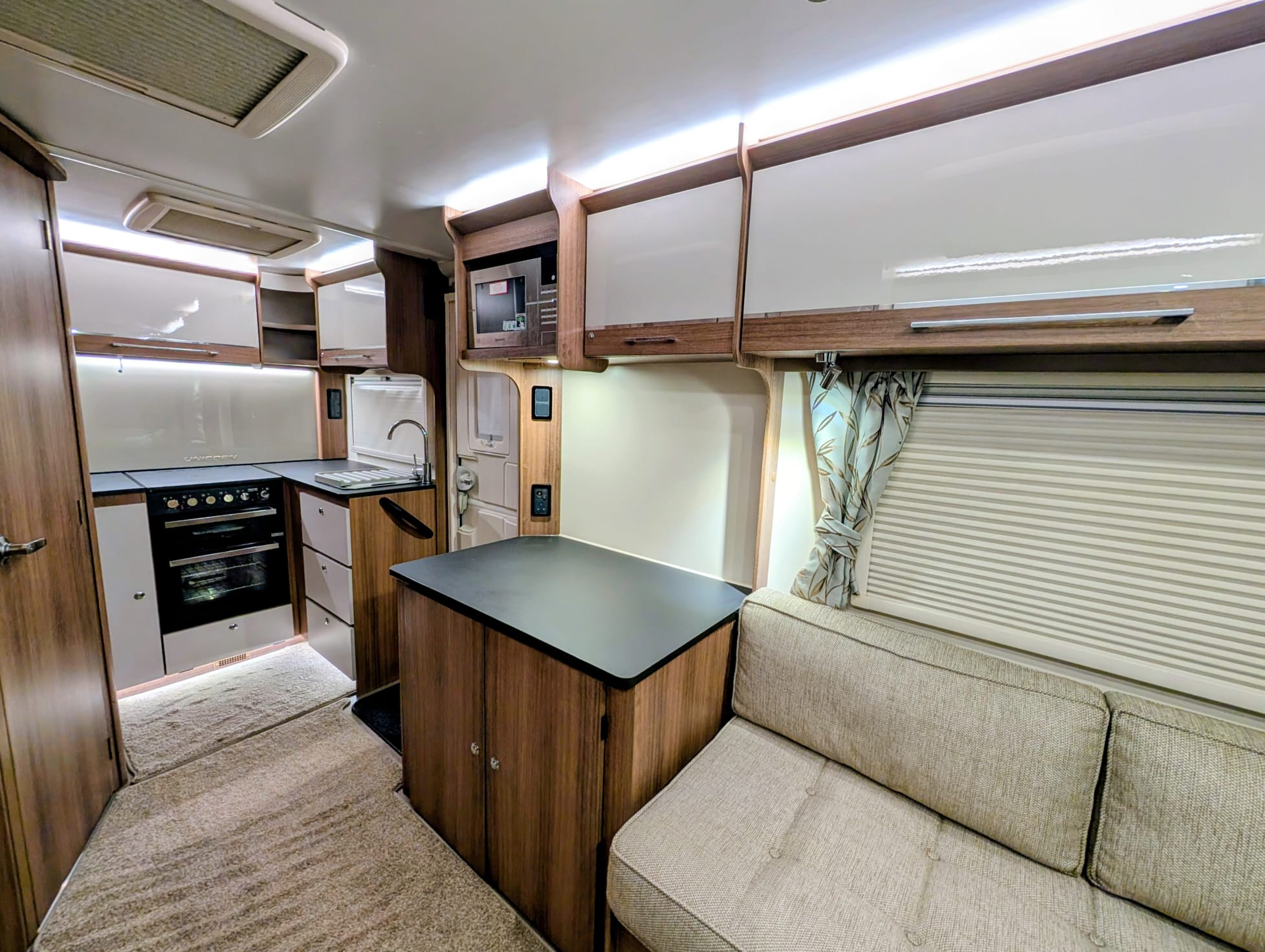 
								Bailey Unicorn Seville full									