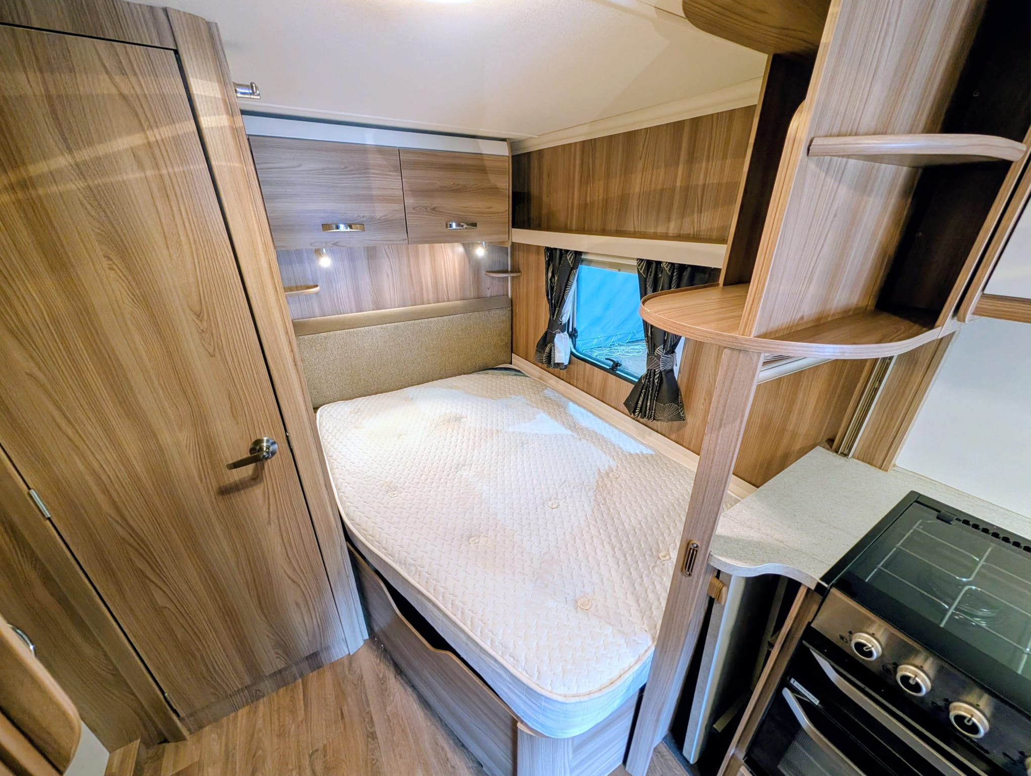 
								Swift S-Line 630 full									