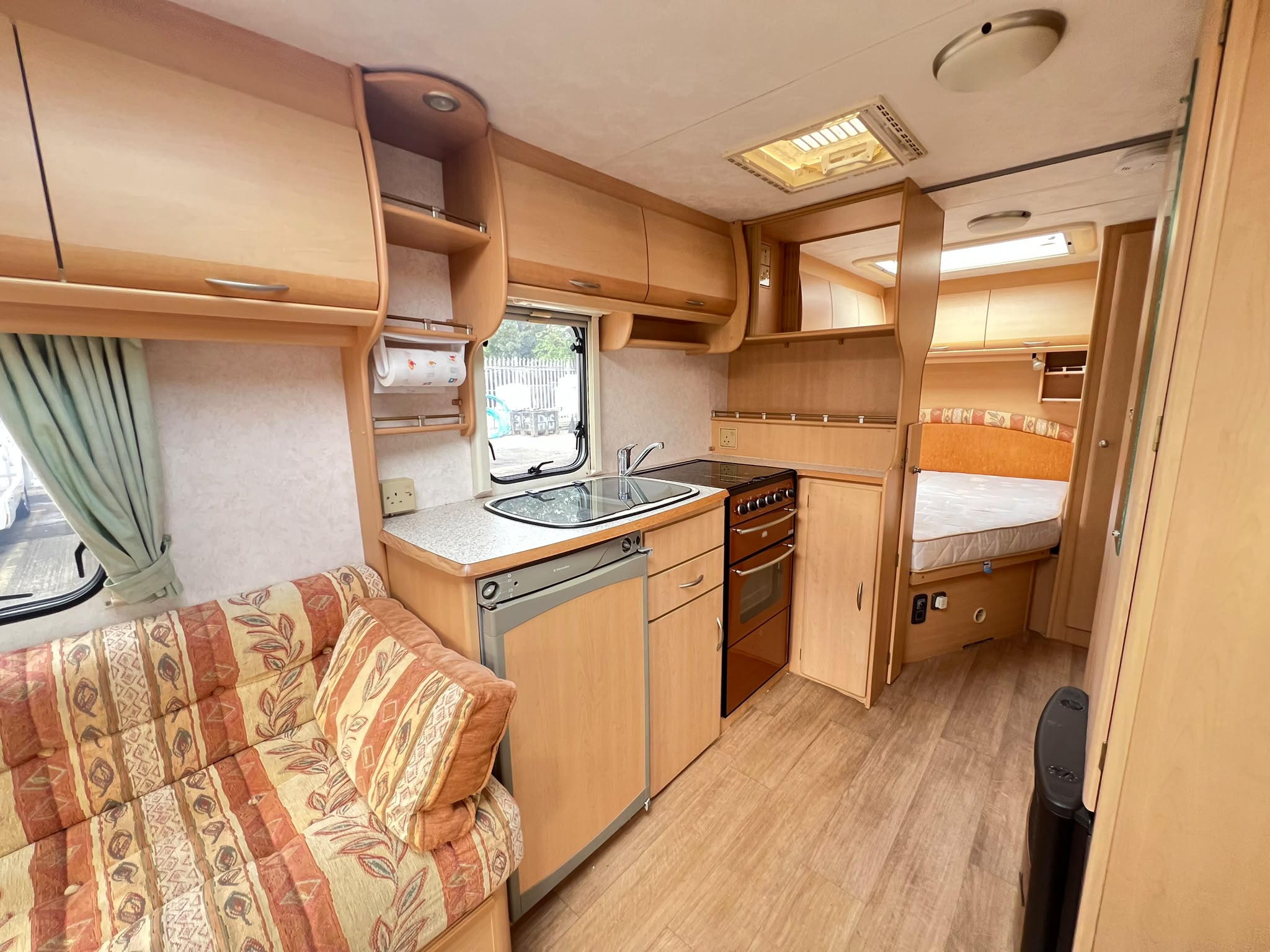 
								Coachman Amara 530-4 full									