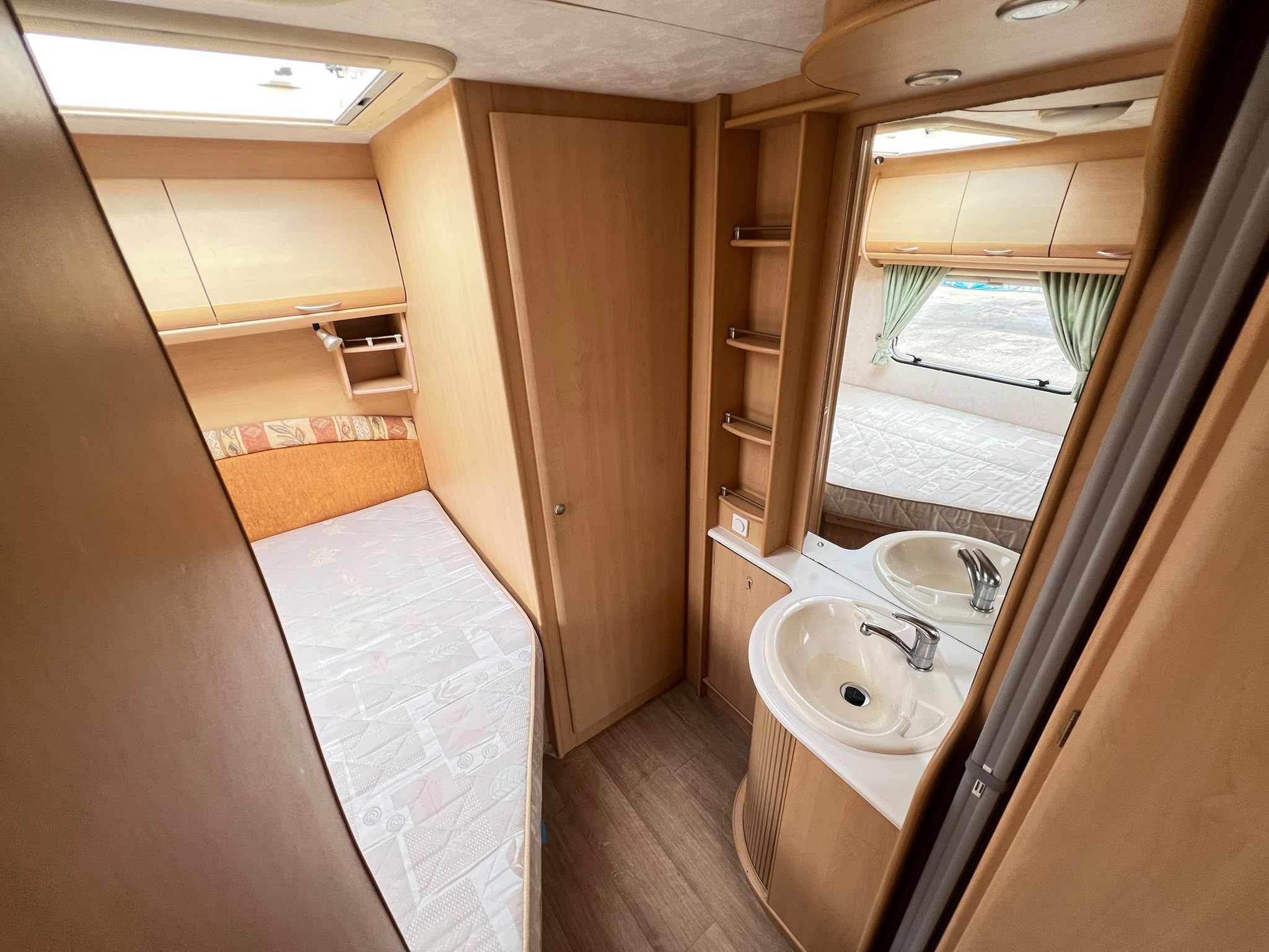
								Coachman Amara 530-4 full									