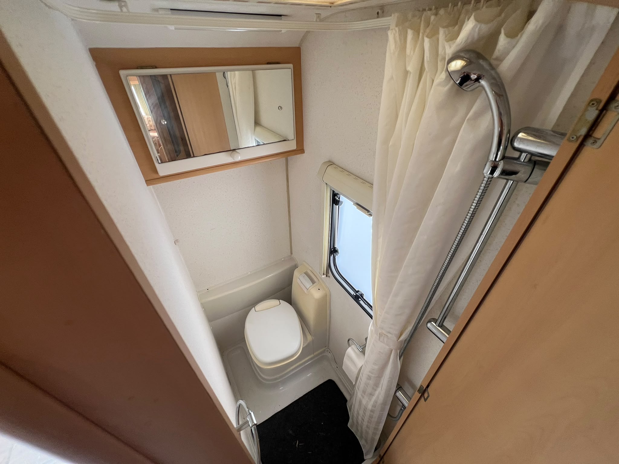 
								Coachman Amara 530-4 full									