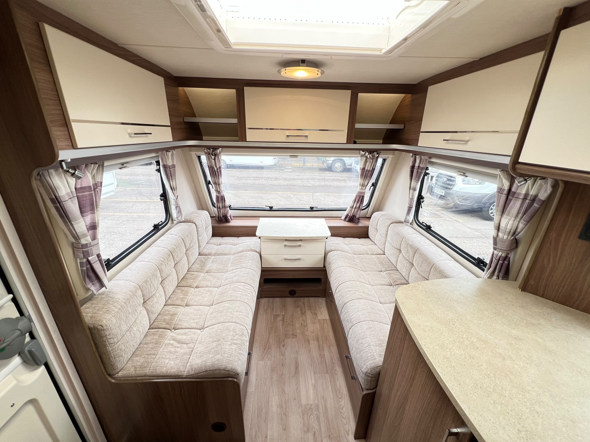 
								Lunar Venus 570 full									