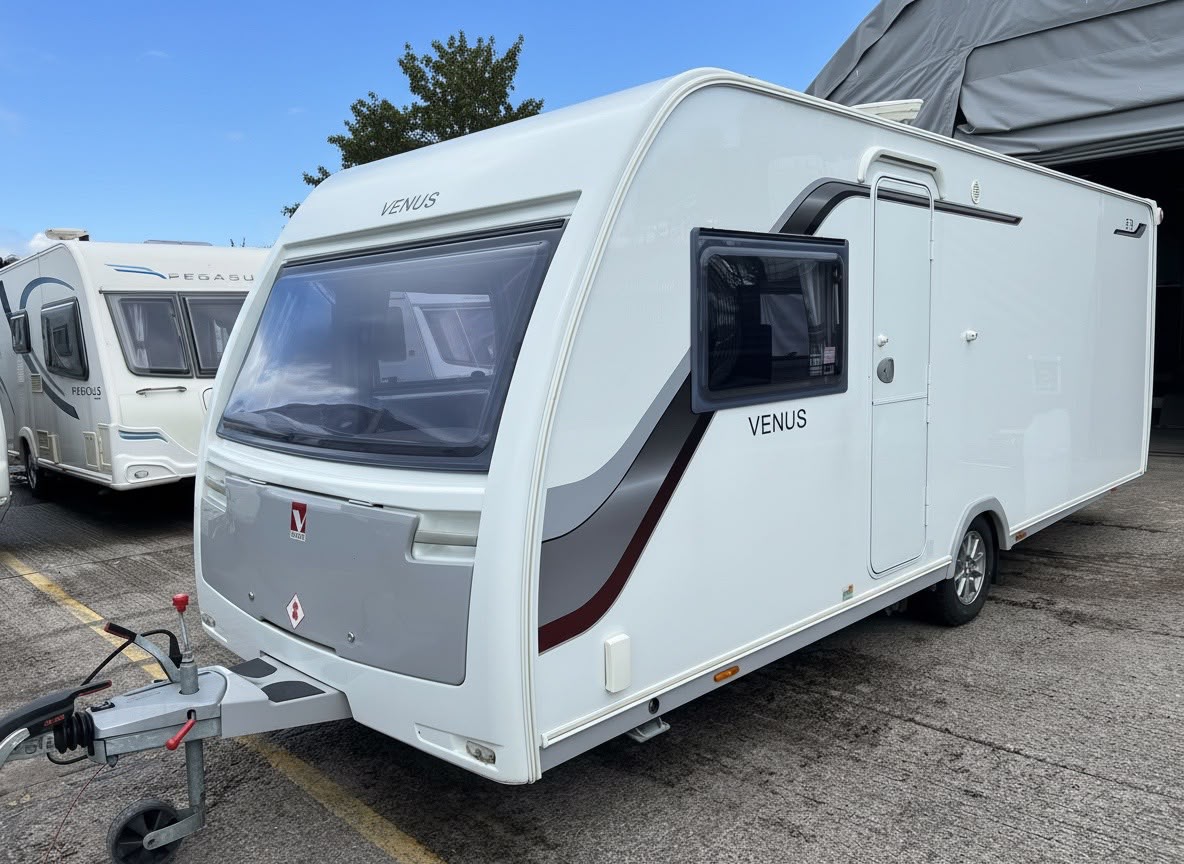 Lunar Venus 570