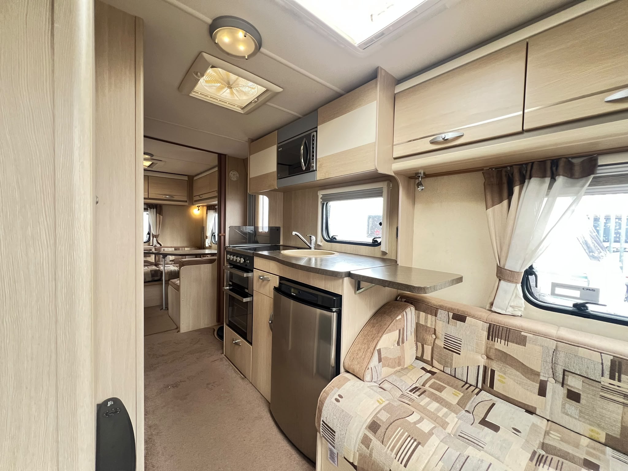 
								Sterling Eccles Lux 586 full									