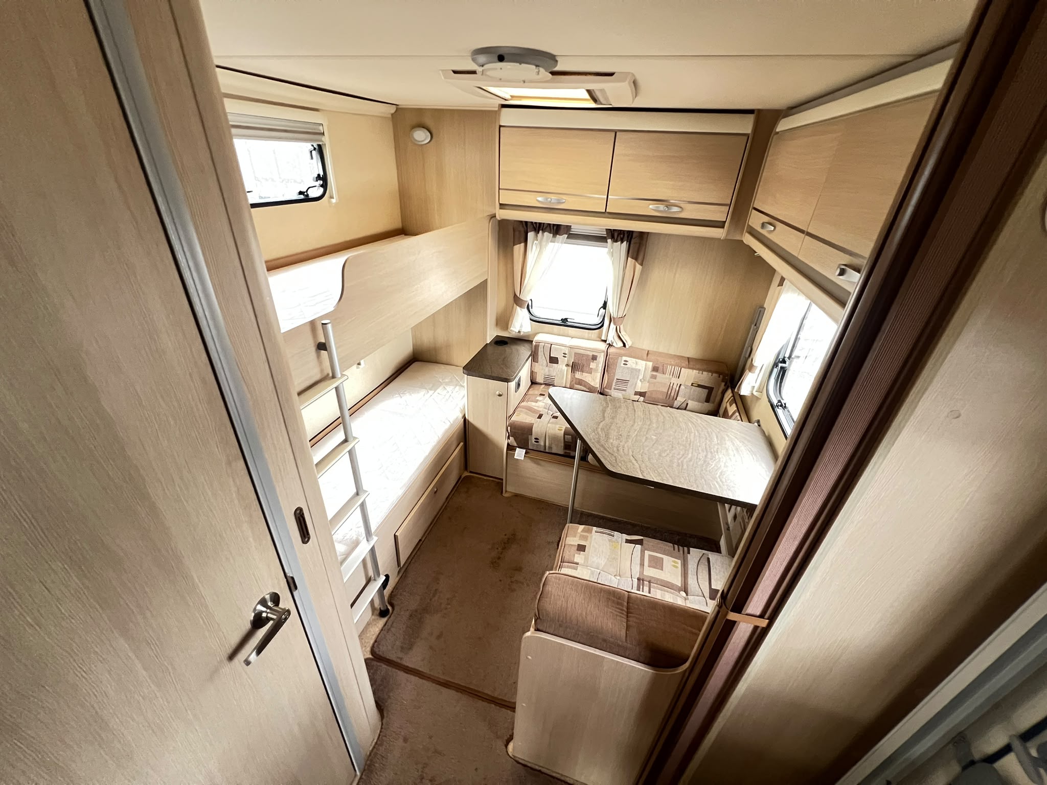 
								Sterling Eccles Lux 586 full									