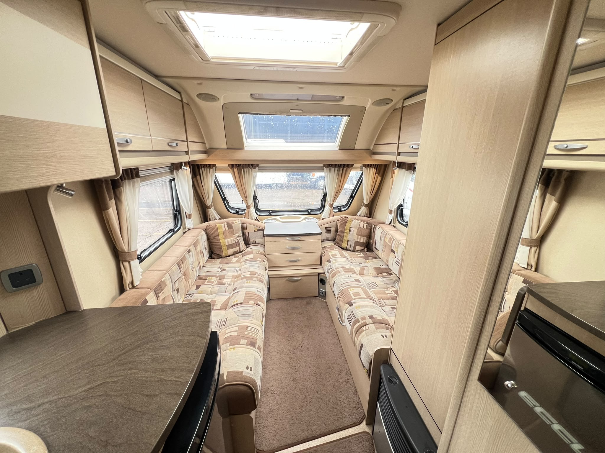 
								Sterling Eccles Lux 586 full									