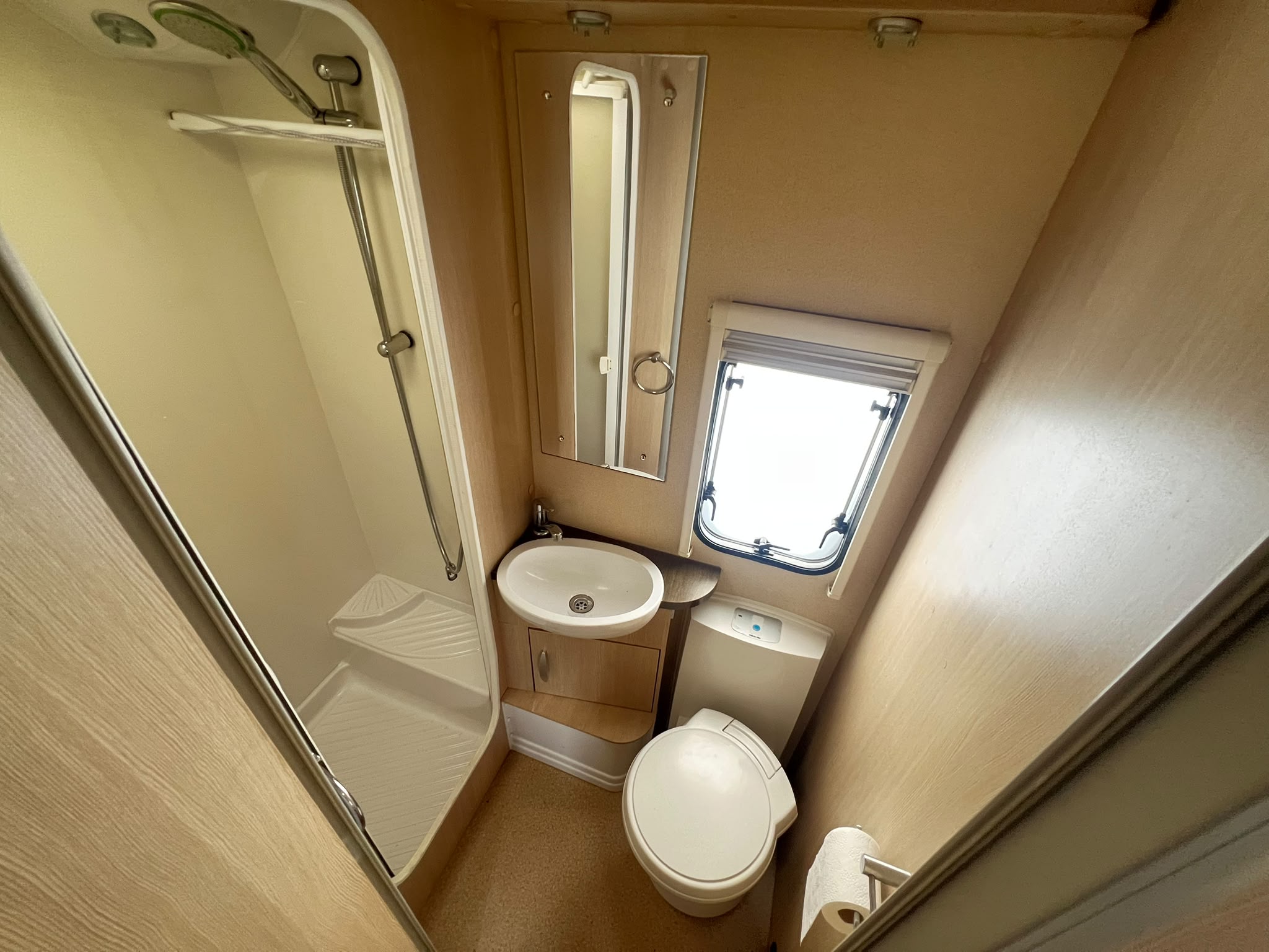 
								Sterling Eccles Lux 586 full									