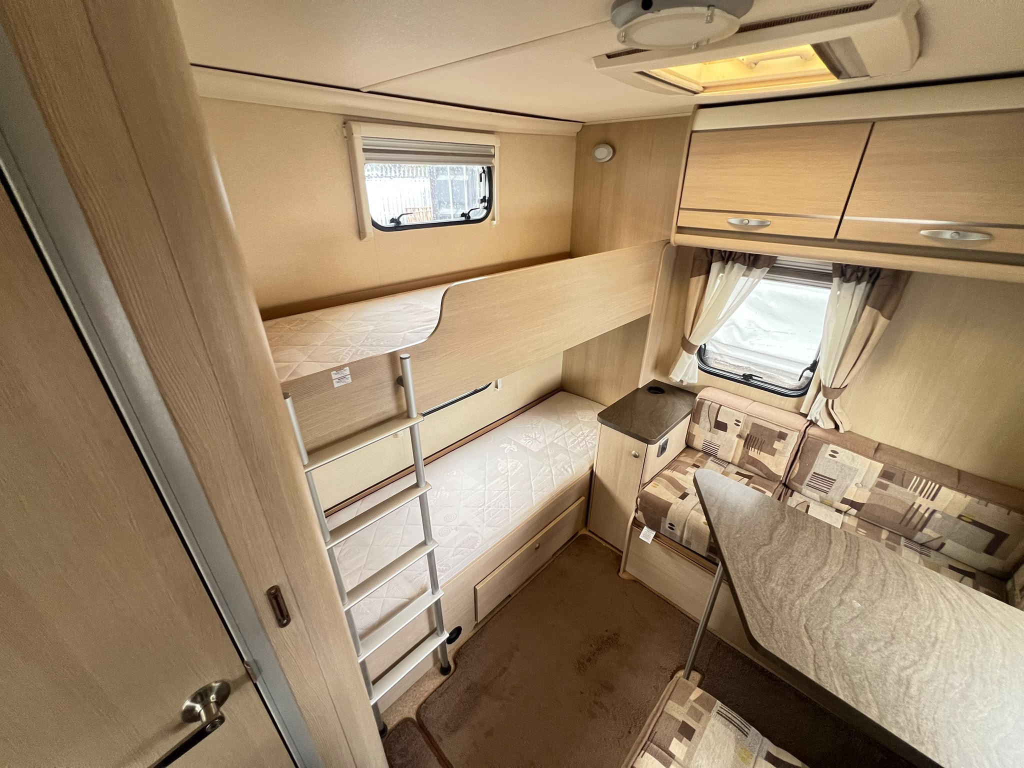 
								Sterling Eccles Lux 586 full									